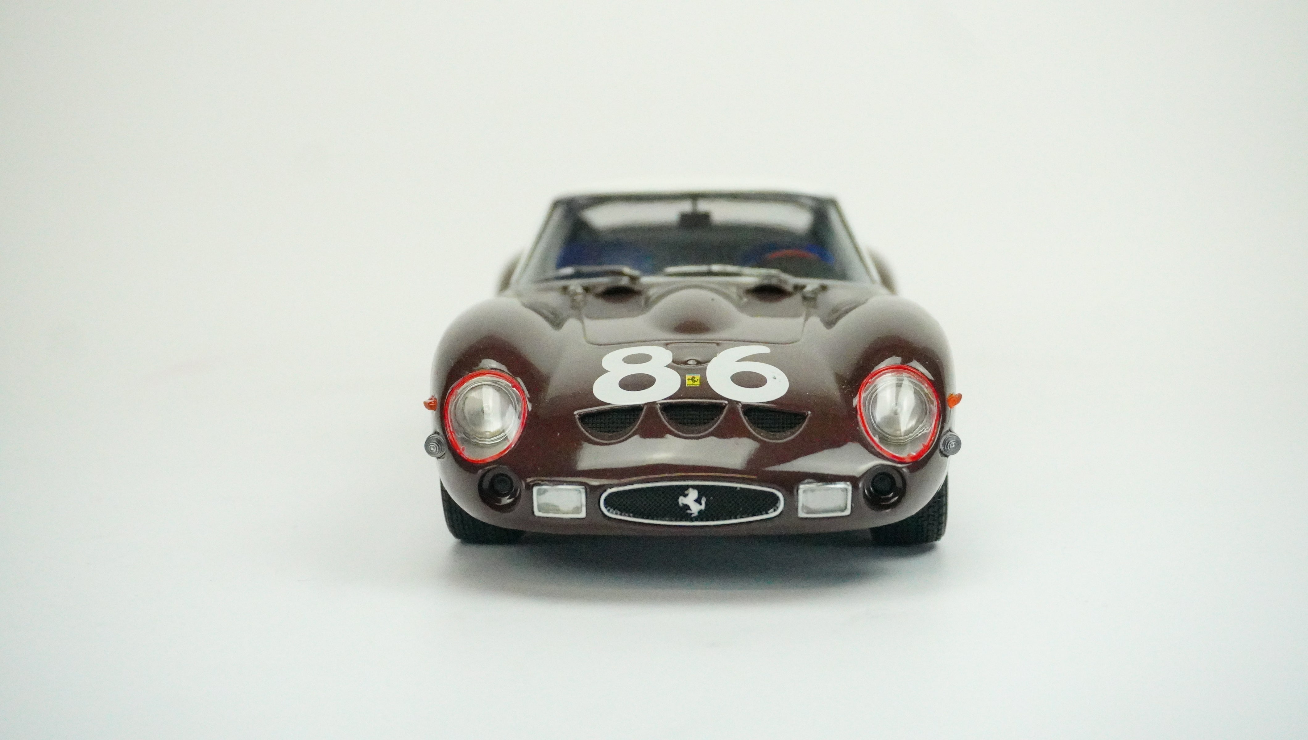 Ferrari 250 GTO Nr.86 (ohne Box) 1:18