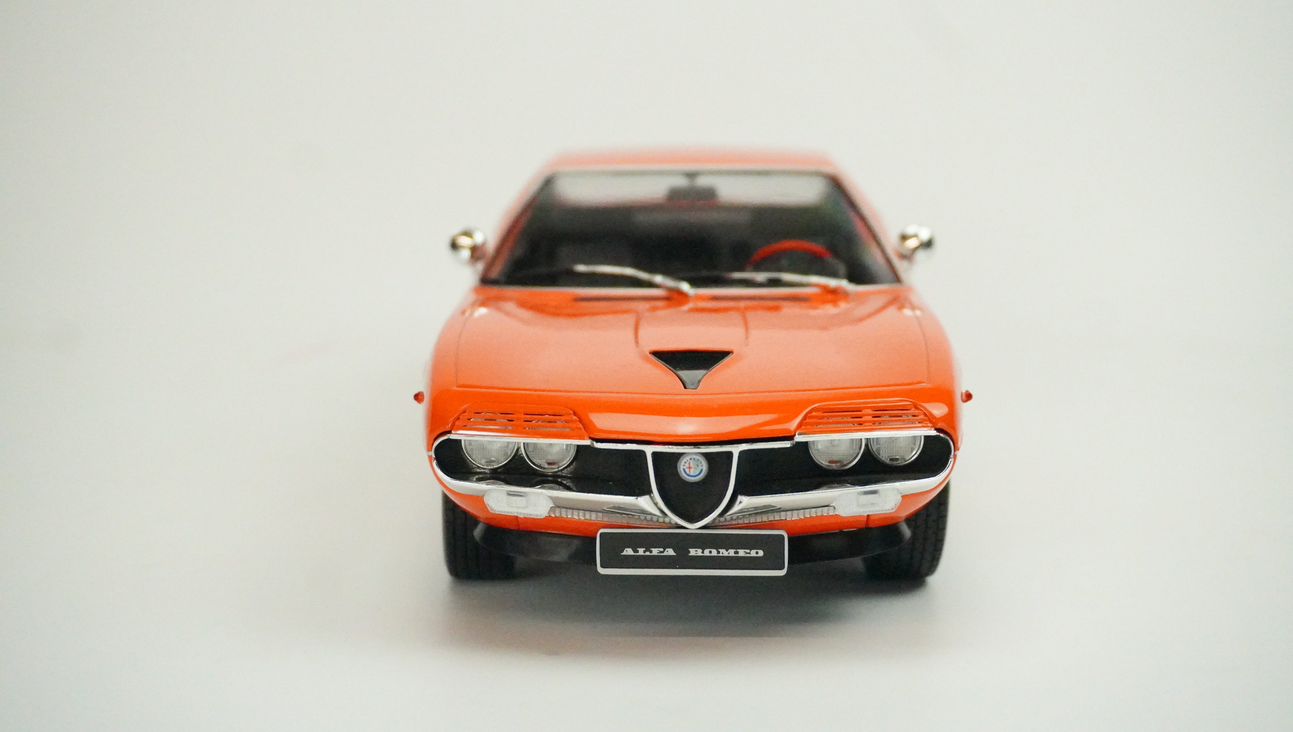 Alfa Romeo Montreal 1970 1:18