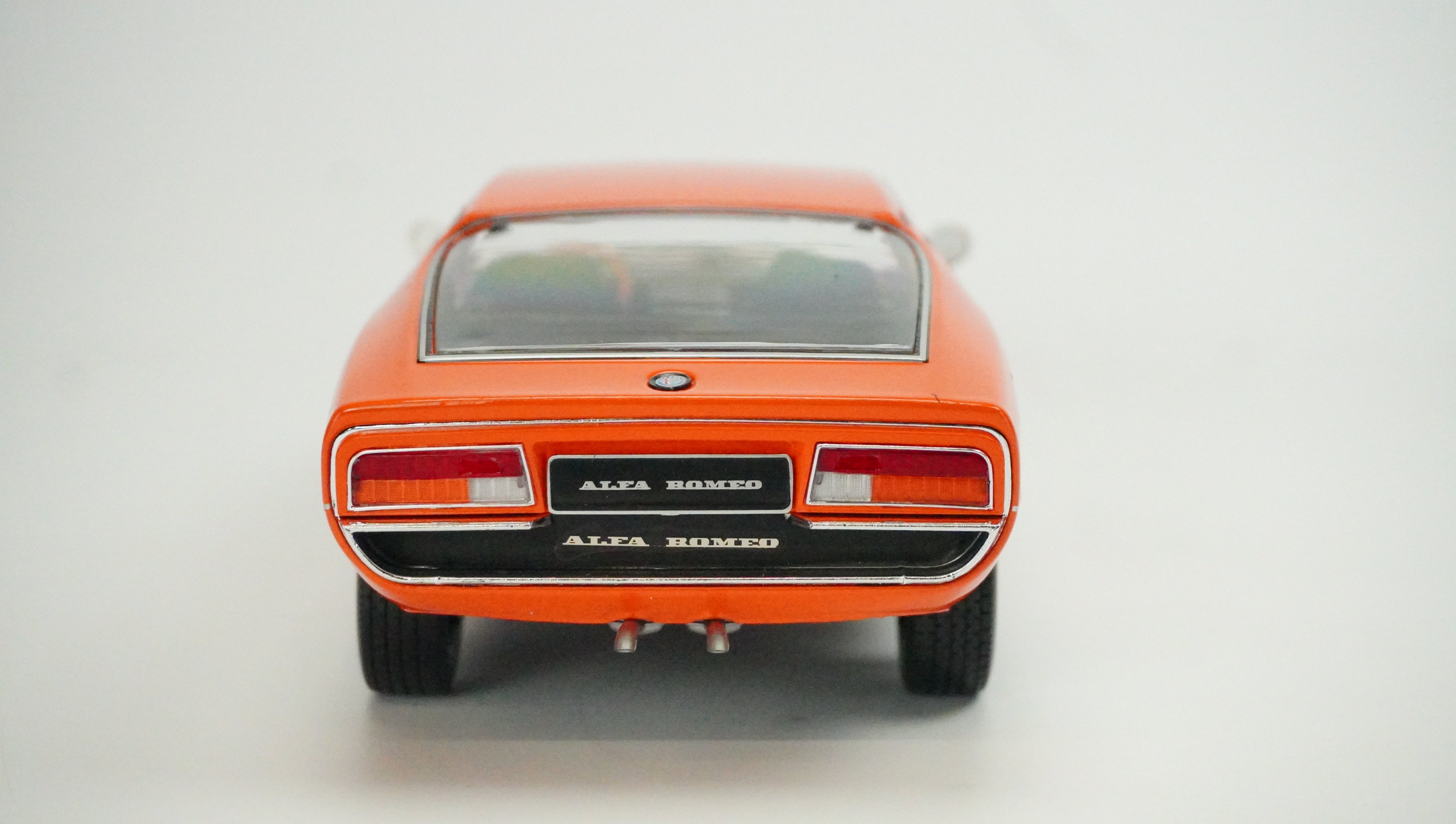 Alfa Romeo Montreal 1970 1:18