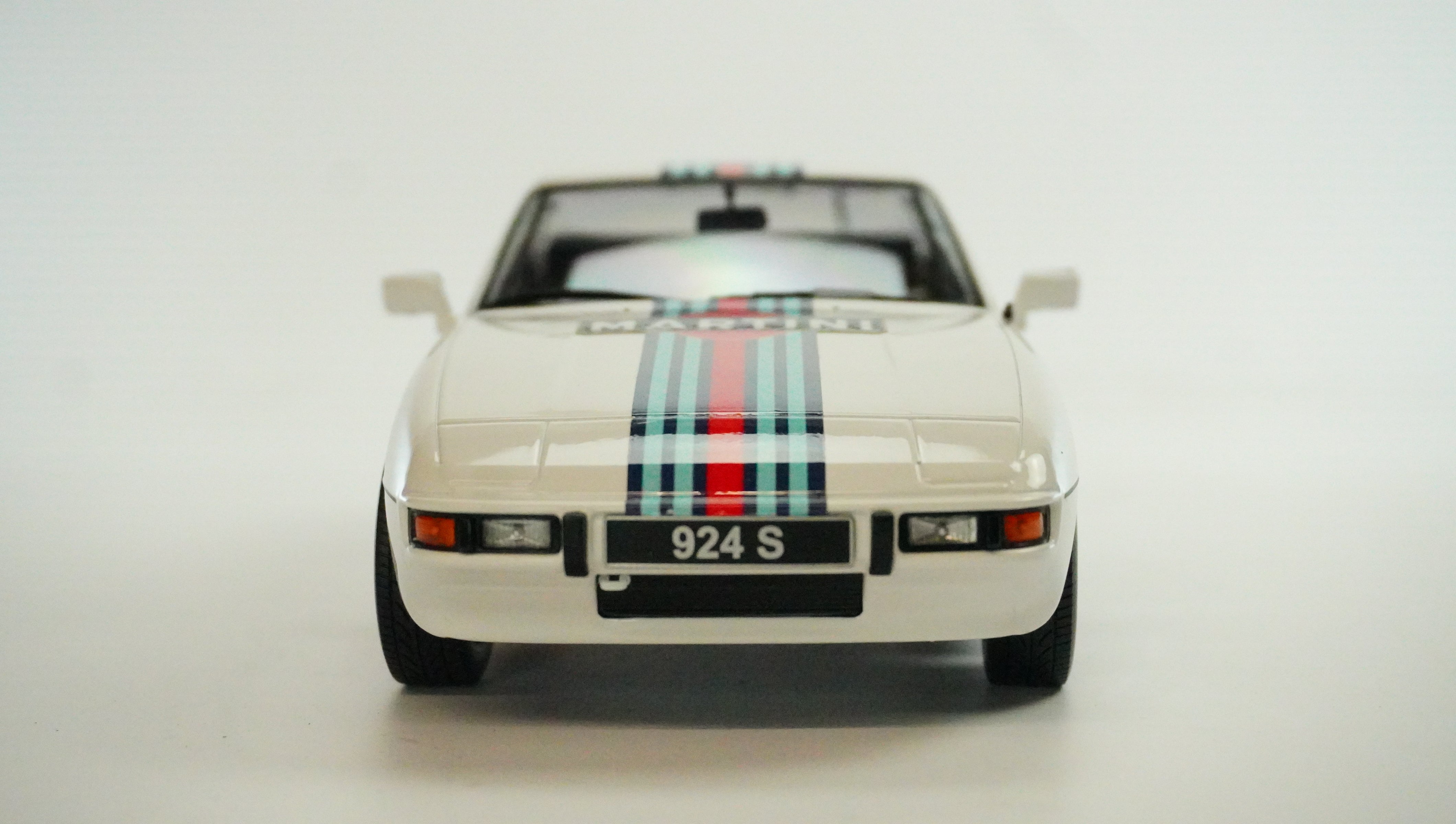 Porsche 924 S Martini Rarity 1986 1:18