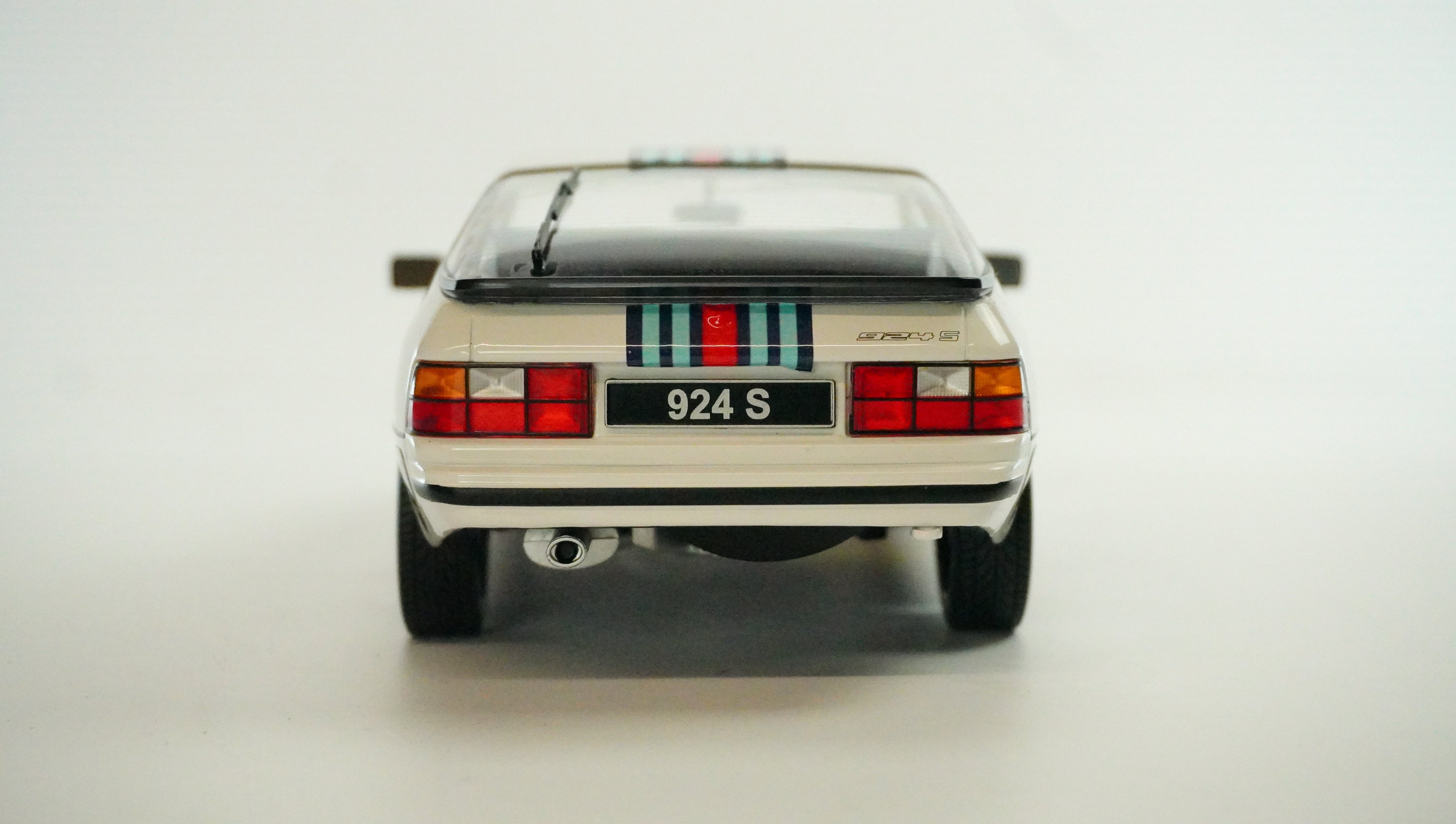 Porsche 924 S Martini Rarity 1986 1:18