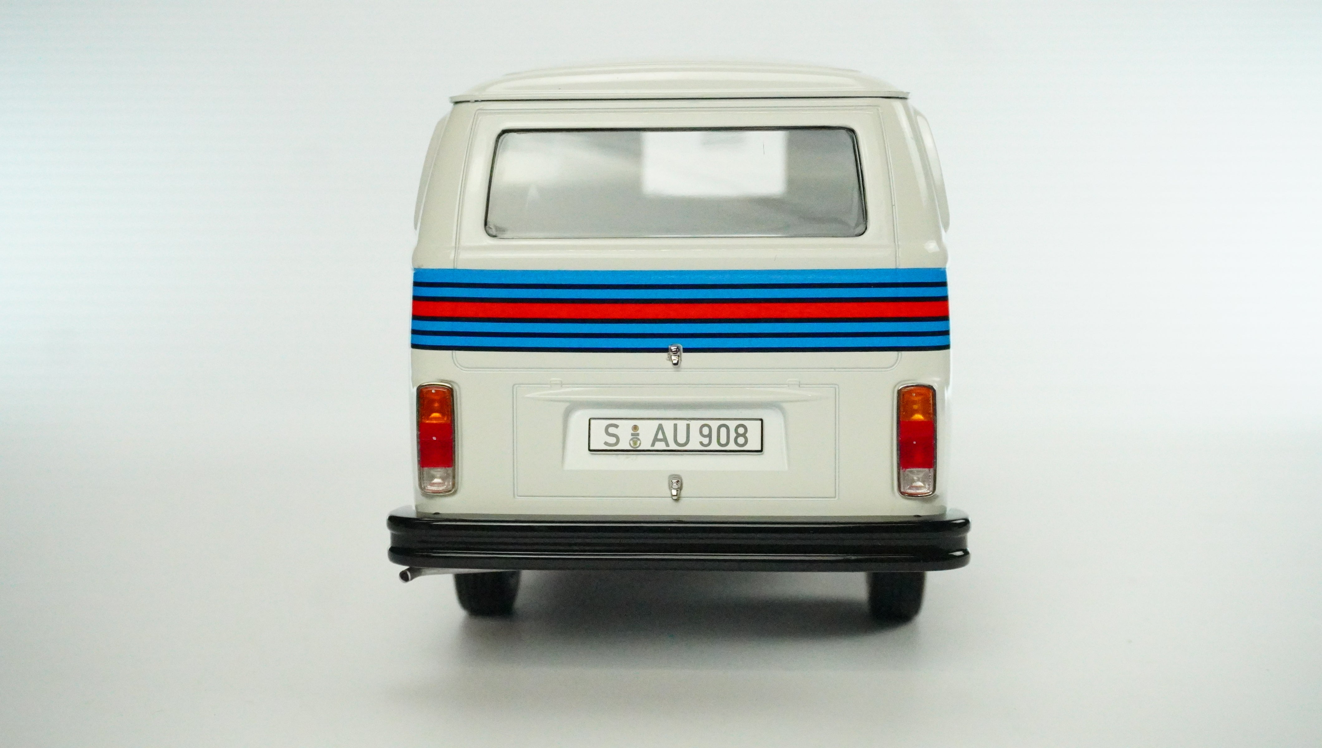 VW Golf T2b Transporter Martini 1972 1:18