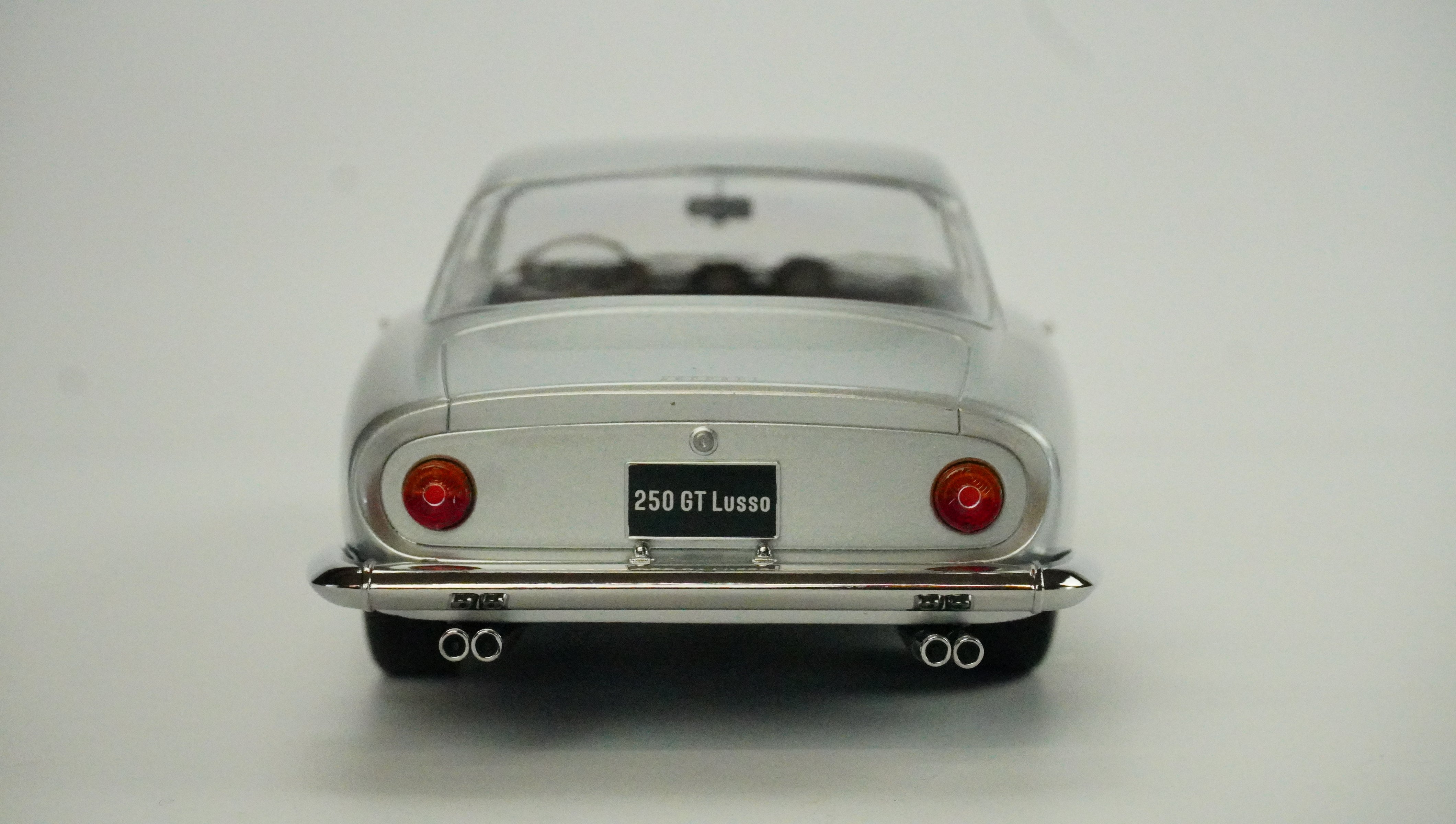 Ferrari 250 GT Lusso 1962 1:18
