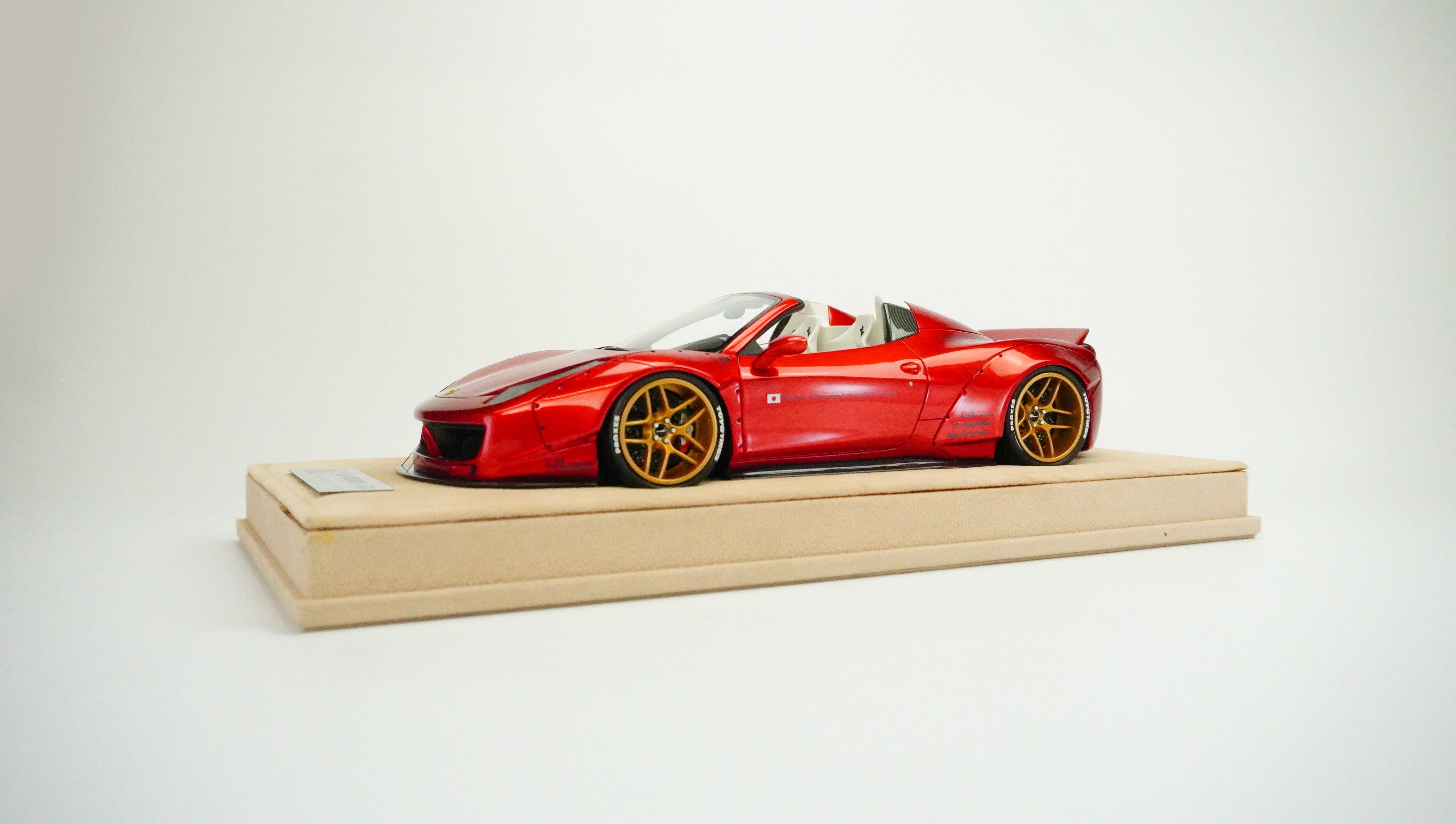Ferrari 458 LB-Works Spider Limited (incl. Showcase) 1:18