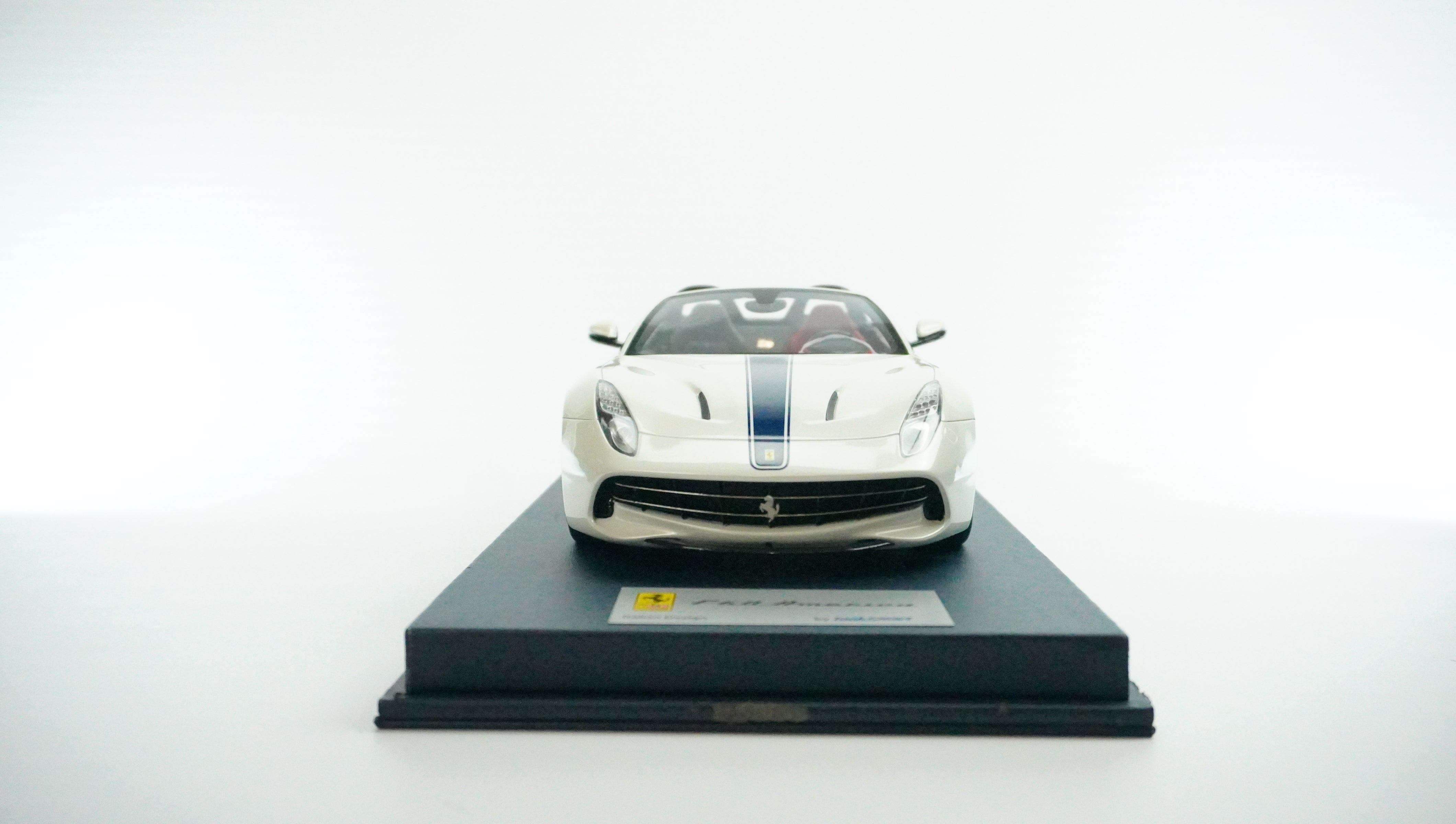 Ferrari F60 America Spider Limited (incl. Showcase) 1:18