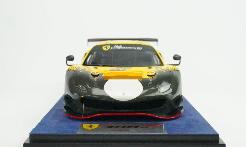 Ferrari 488 GT Modificata (incl. Showcase) 1:18