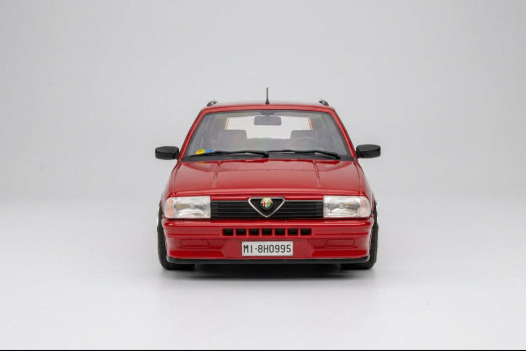 Alfa Rot Reed Rosso 1:18 