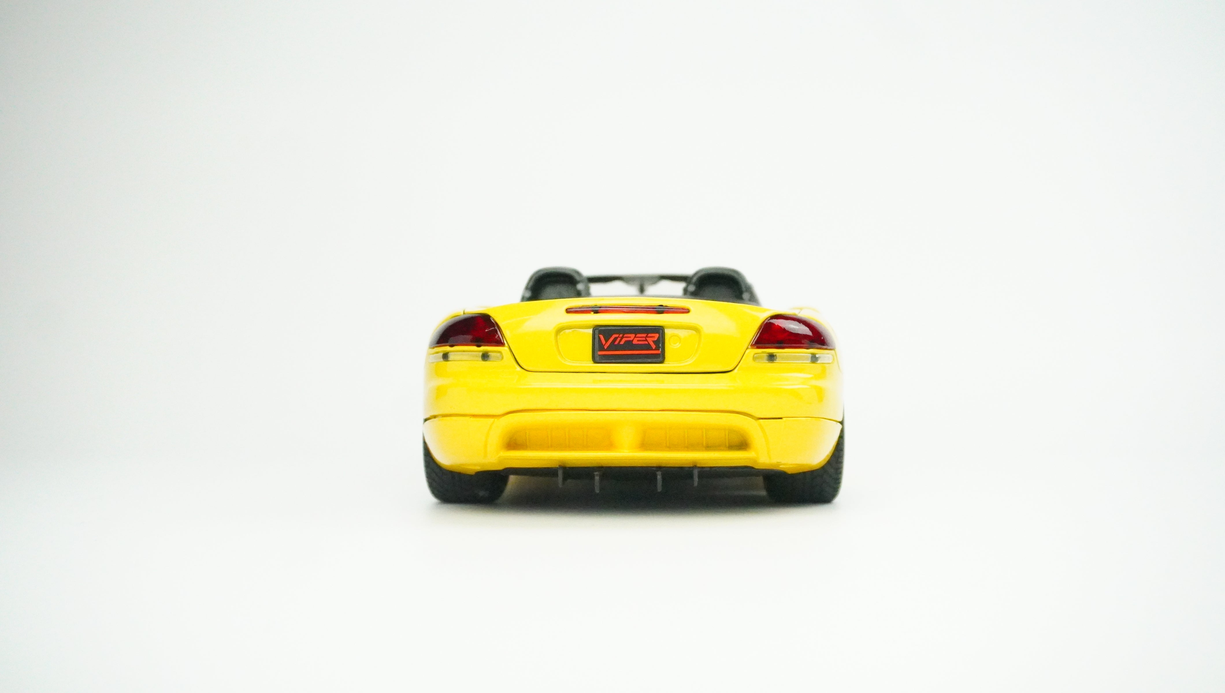 Dodge Viper-SRT-10 Cabrio (ohne Verpackung) 1:18
