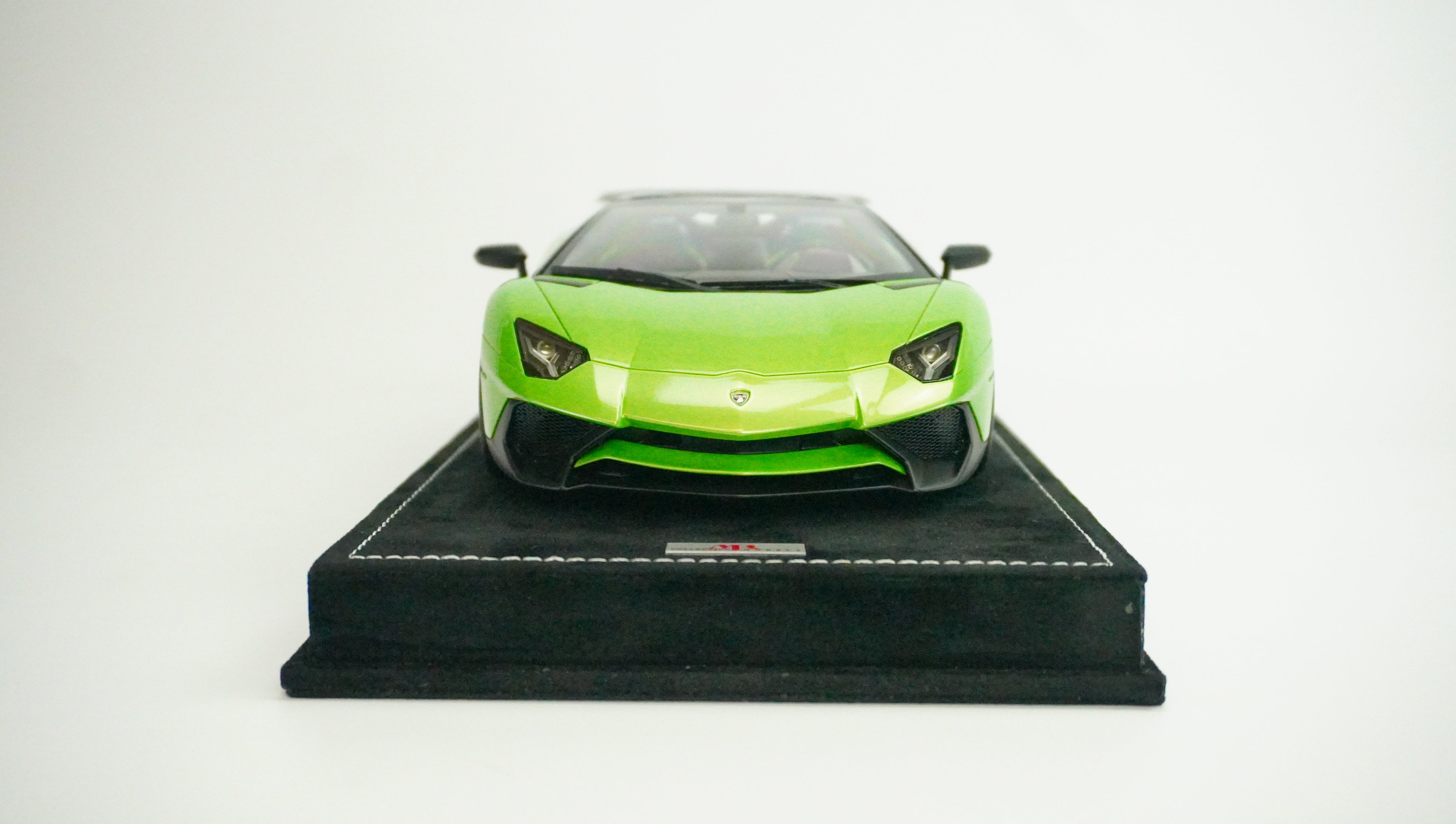 Lamborghini Aventador LP750-4 Limited (incl. Showcase) 2016 1:18