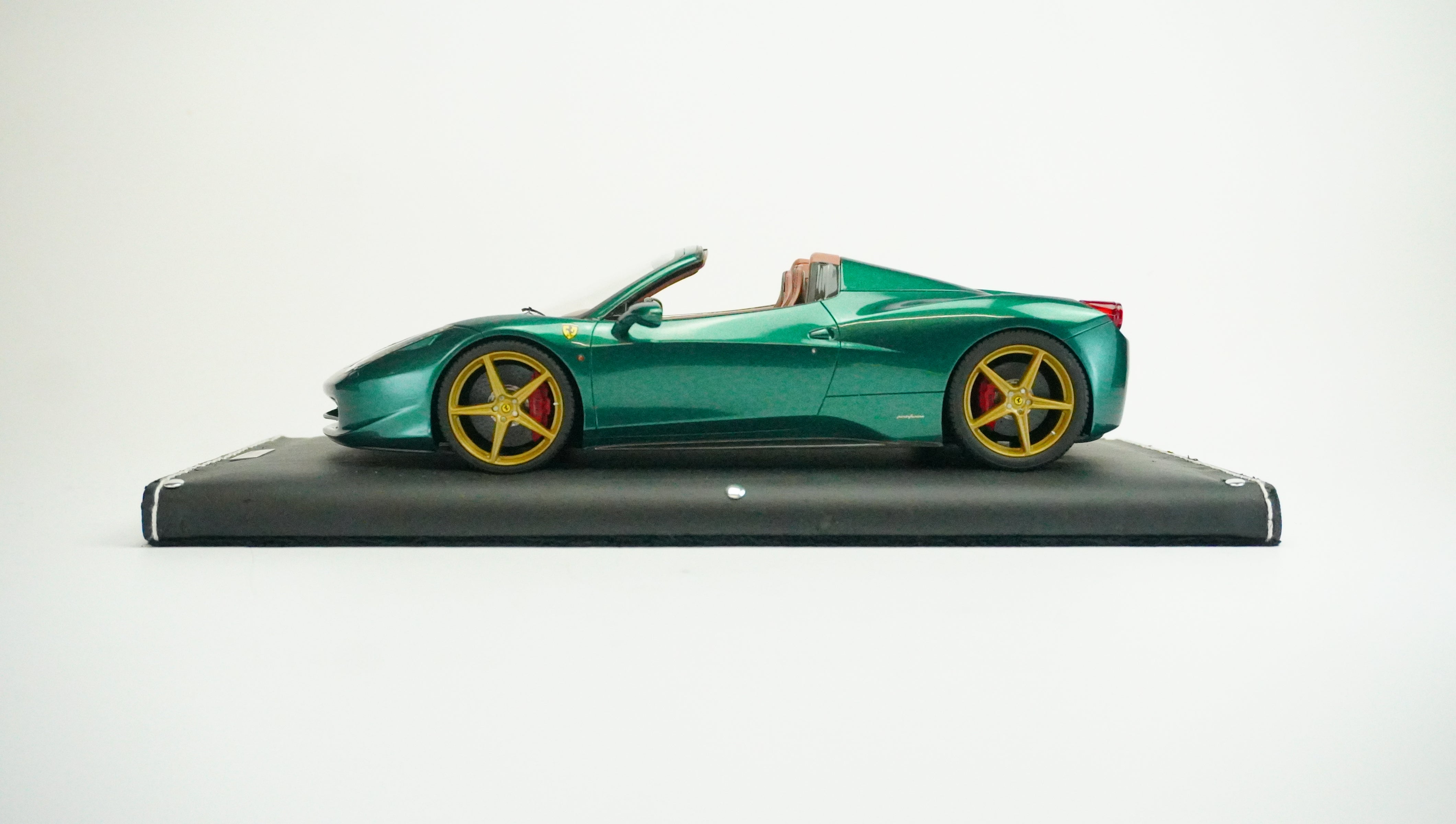 Ferrari 458 Spider Limited (without box) 2012 1:18