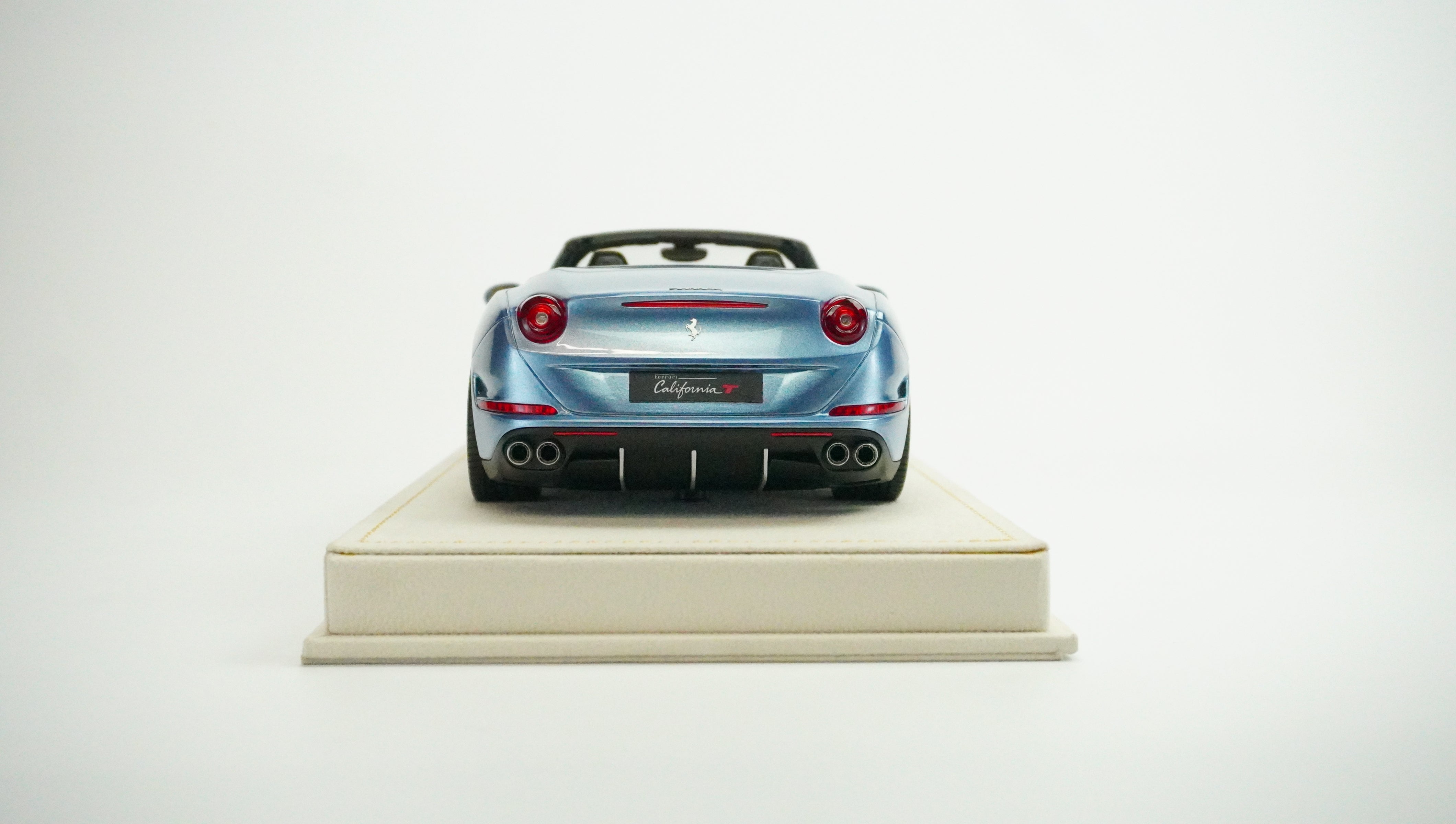 Ferrari California T Cabrio Limited (incl. Showcase) 2015 1:18