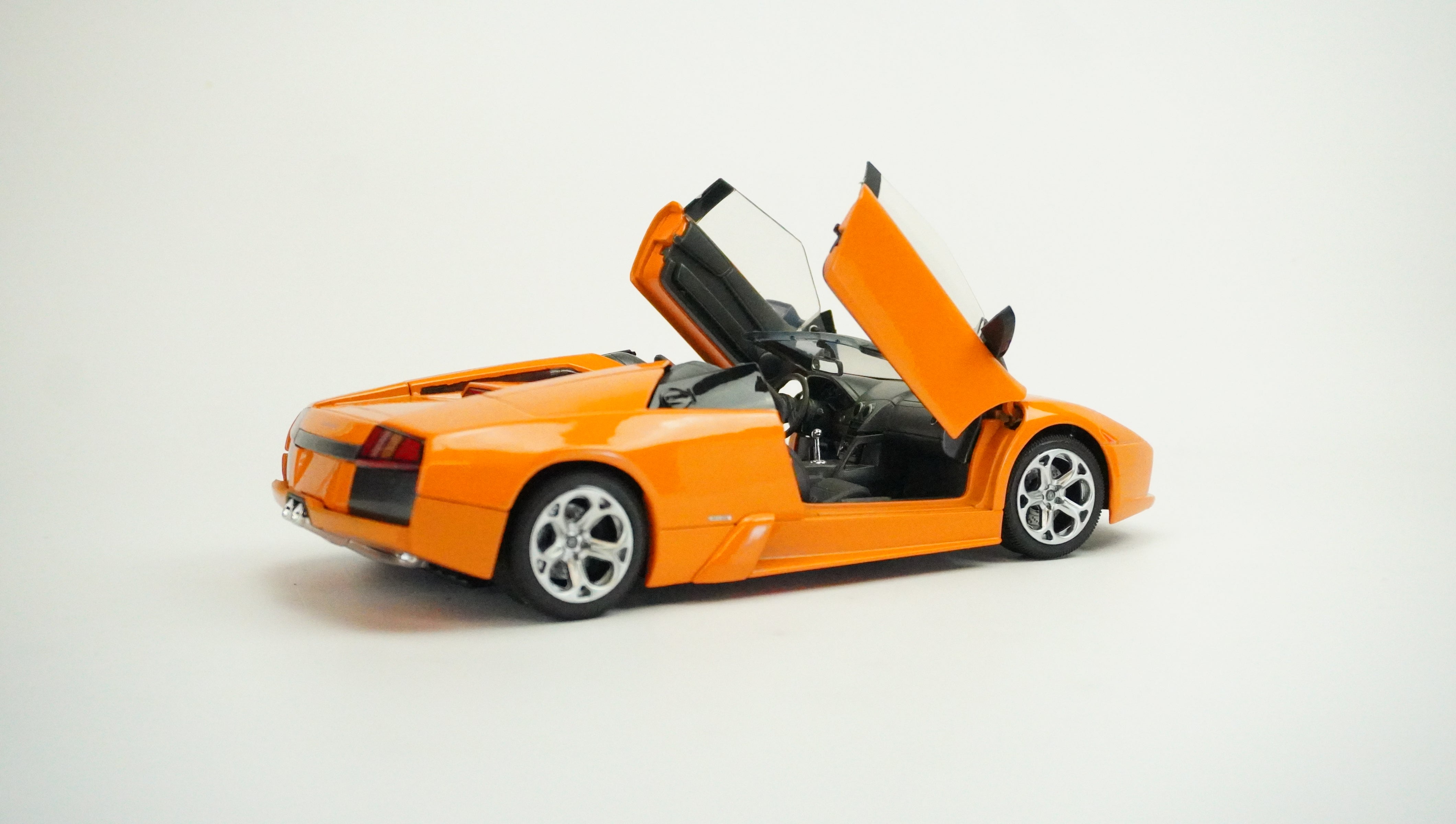 Lamborghini Murcielago Roadster 1:18