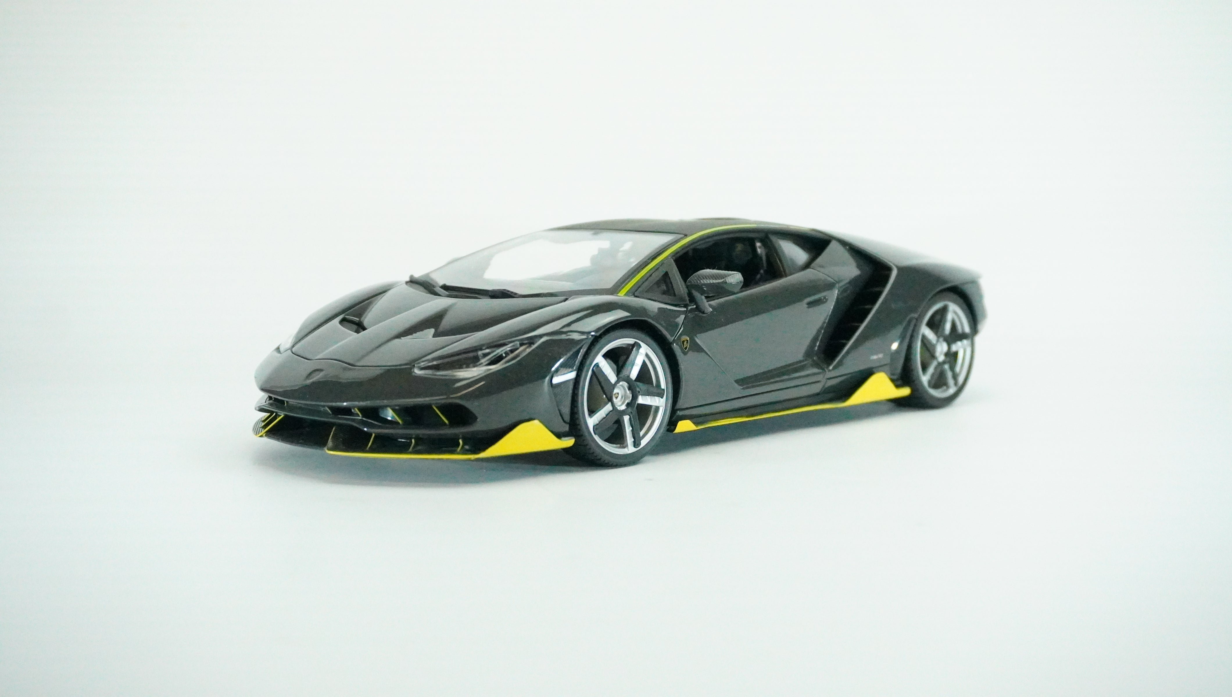 Lamborghini Centenario 1:18