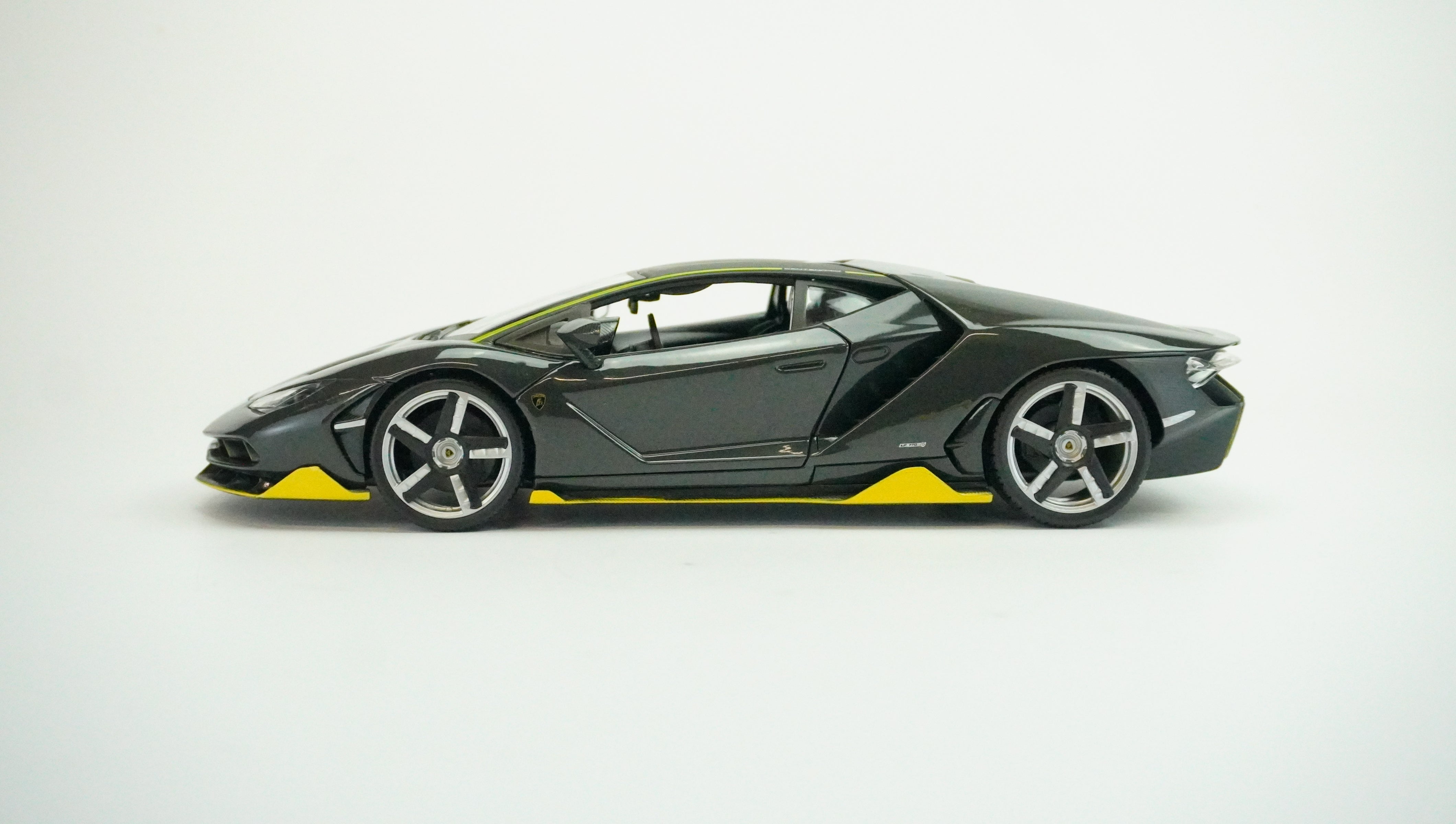 Lamborghini Centenario 1:18