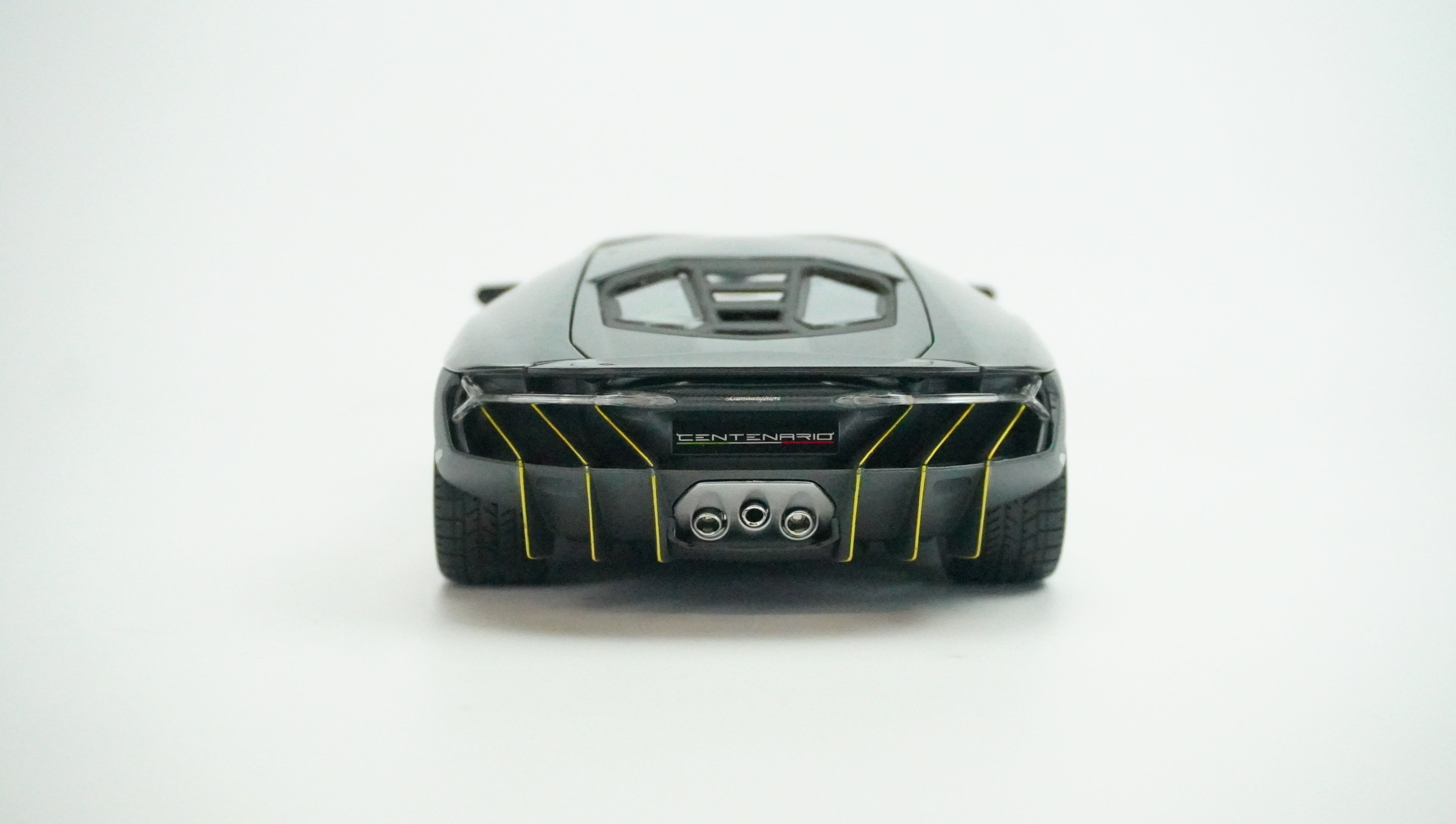 Lamborghini Centenario 1:18
