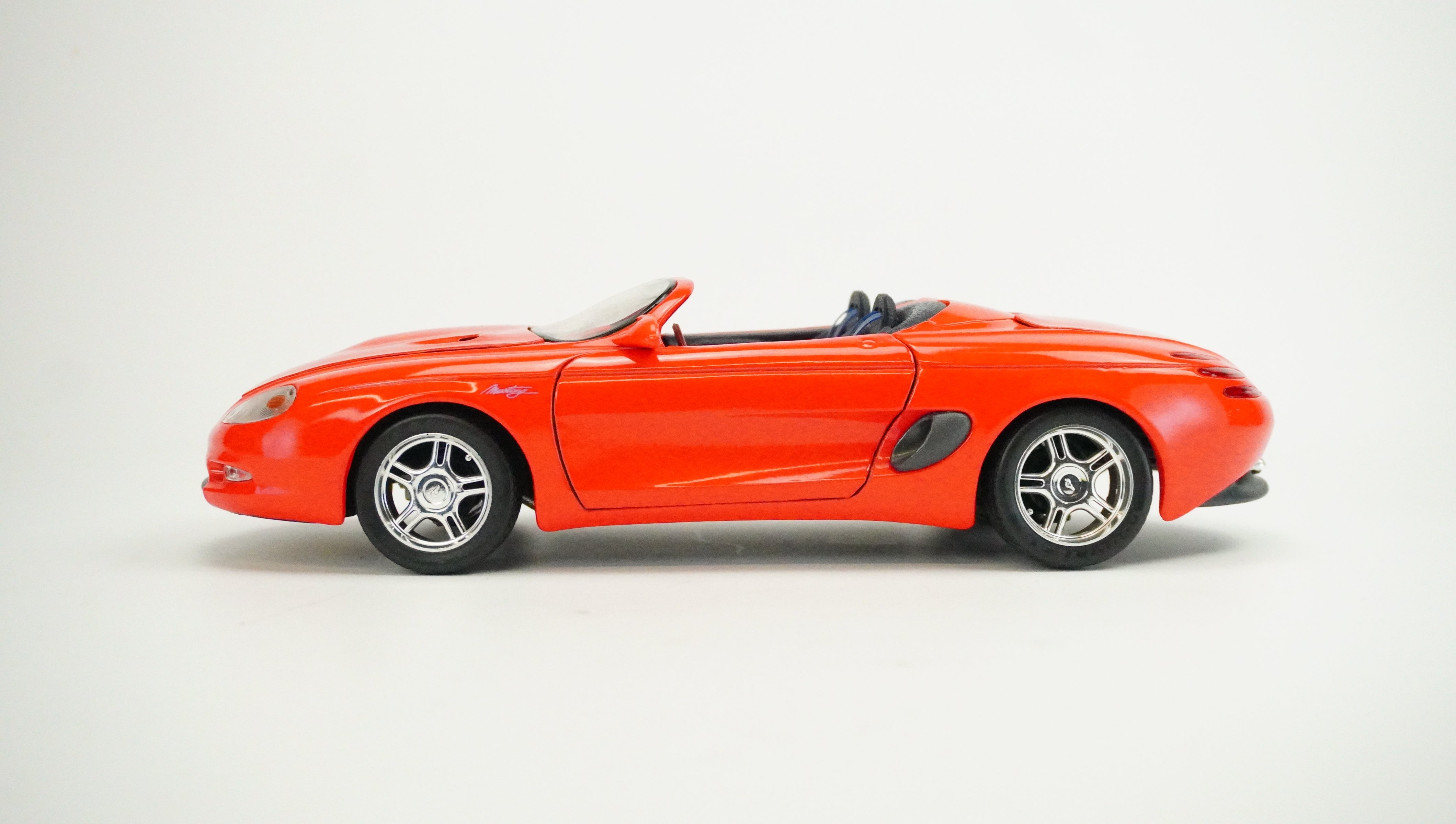 Mustang Mach III Spyder (without Box) 1:18