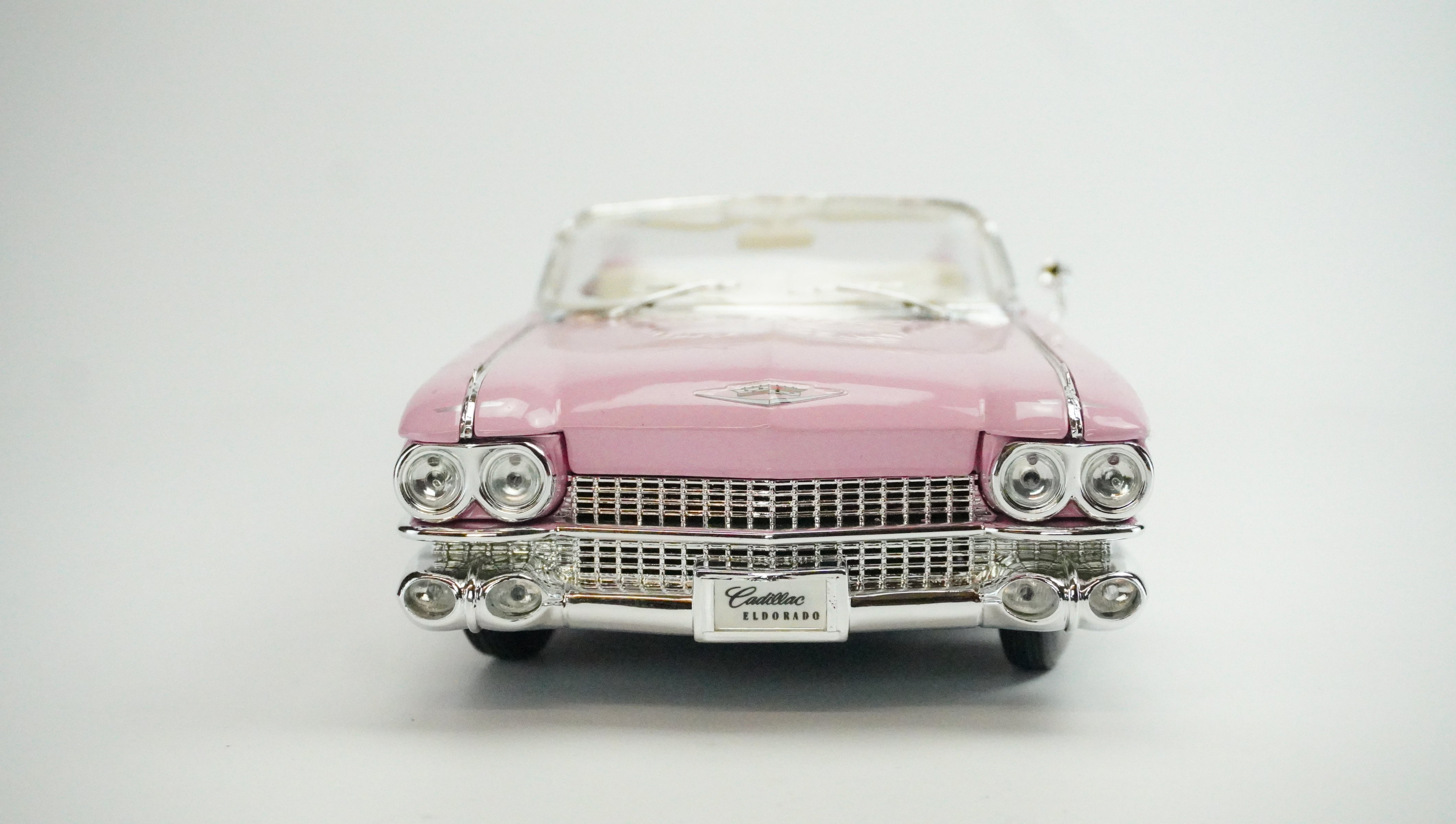 Cadillac Eldorado Elvis Convertible (without box) 1959 1:18