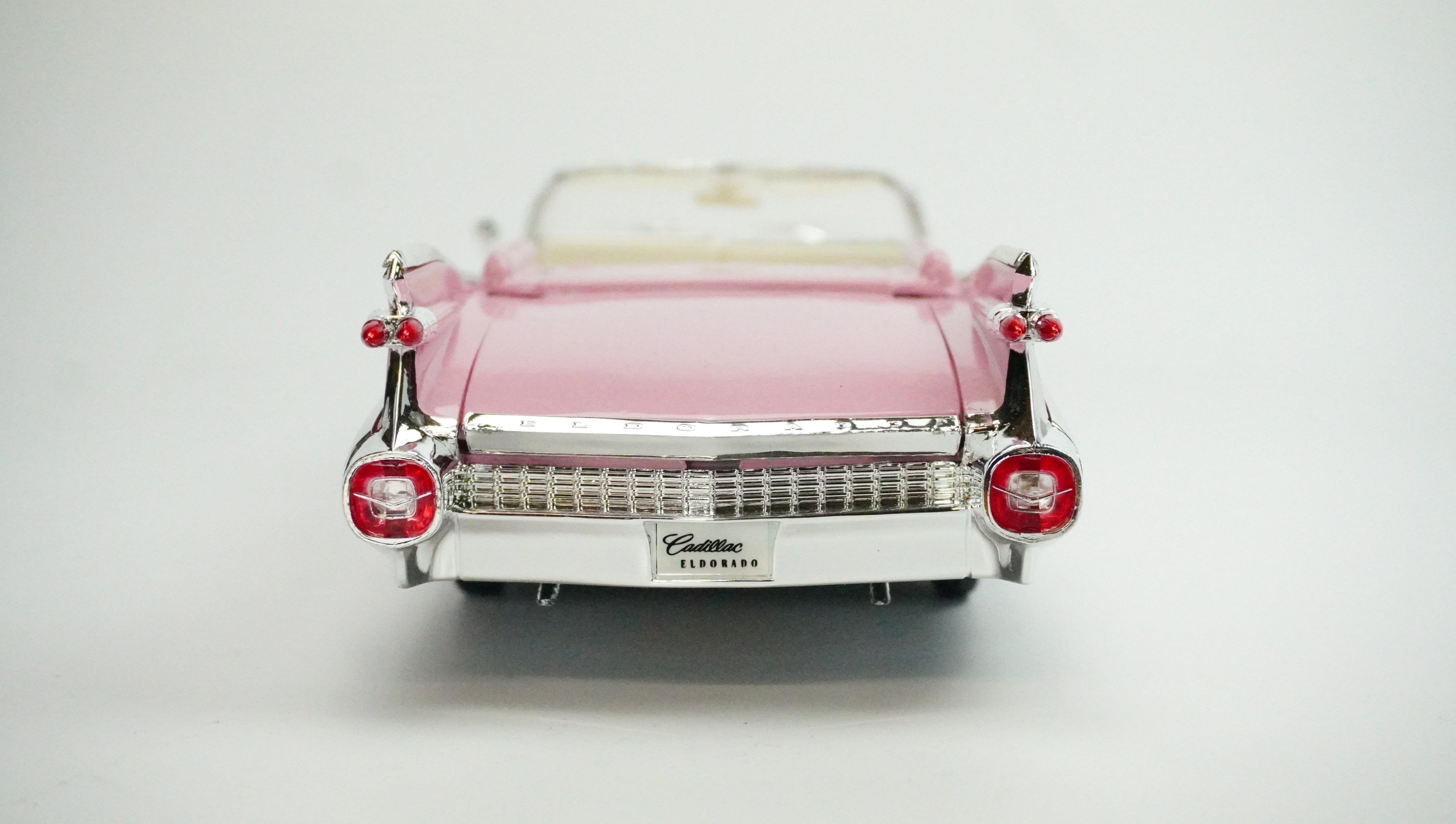 Cadillac Eldorado Elvis Convertible (without box) 1959 1:18