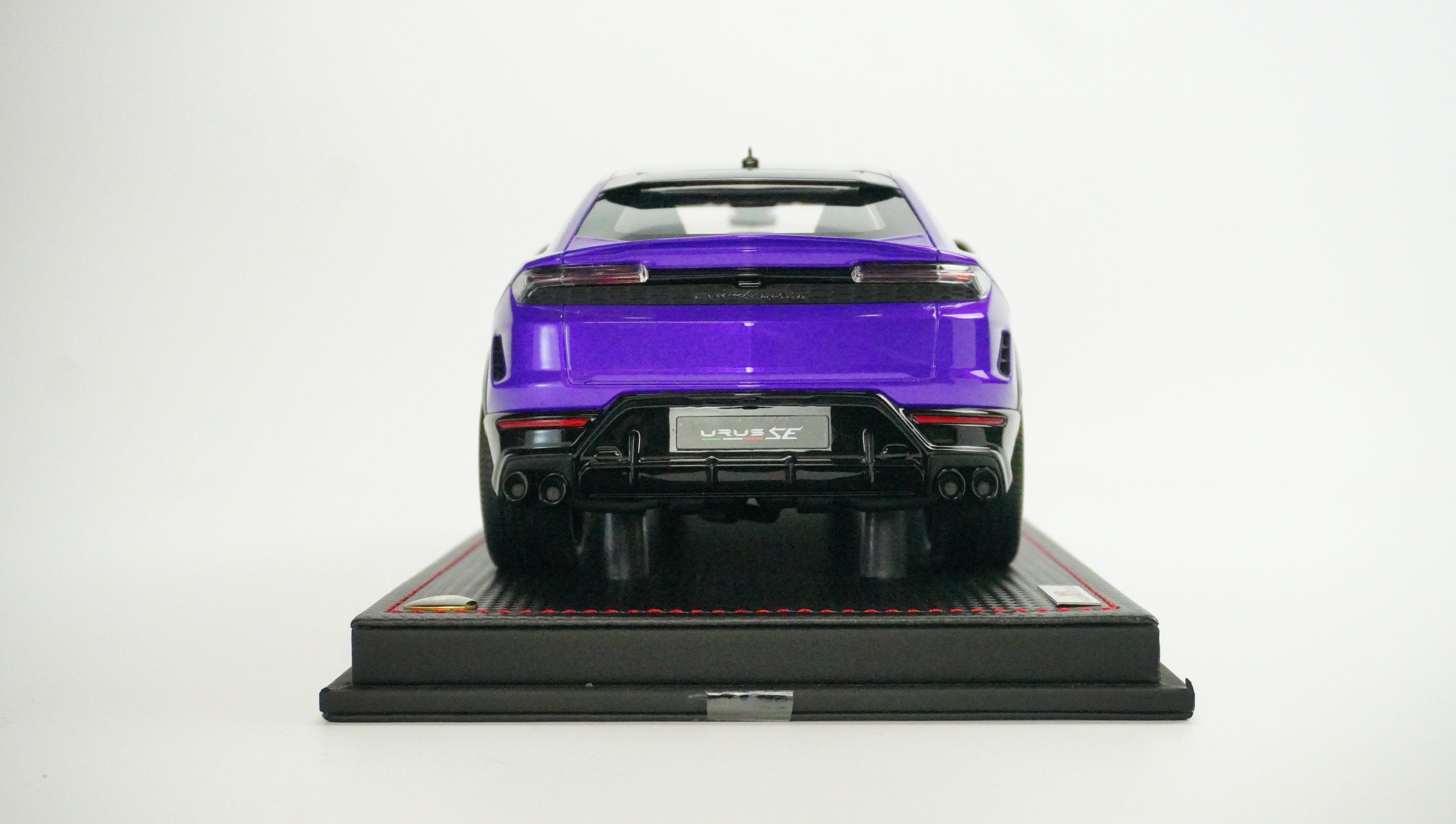 Lamborghini Urus SE Limited 2023 (incl. Showcase) 1:18