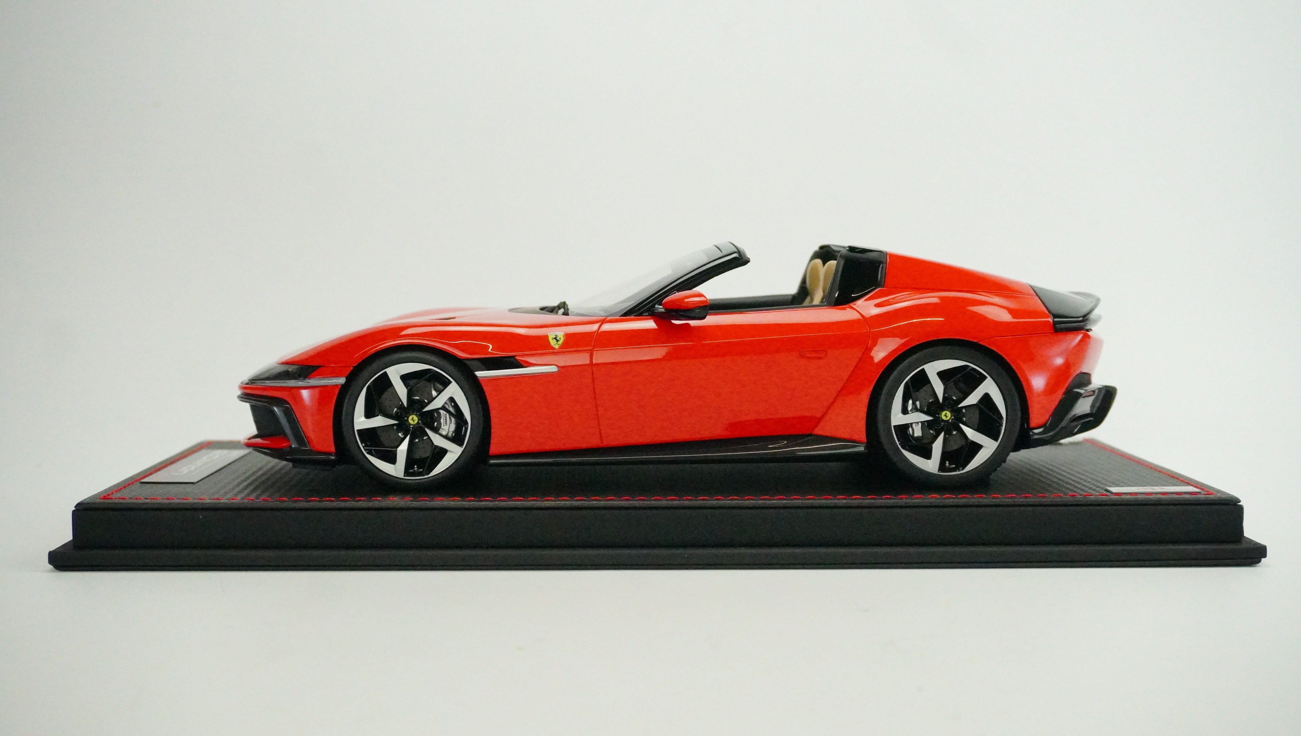 Ferrari 12Cilindri Spider V12 Limited (incl. Showcase) 1:18