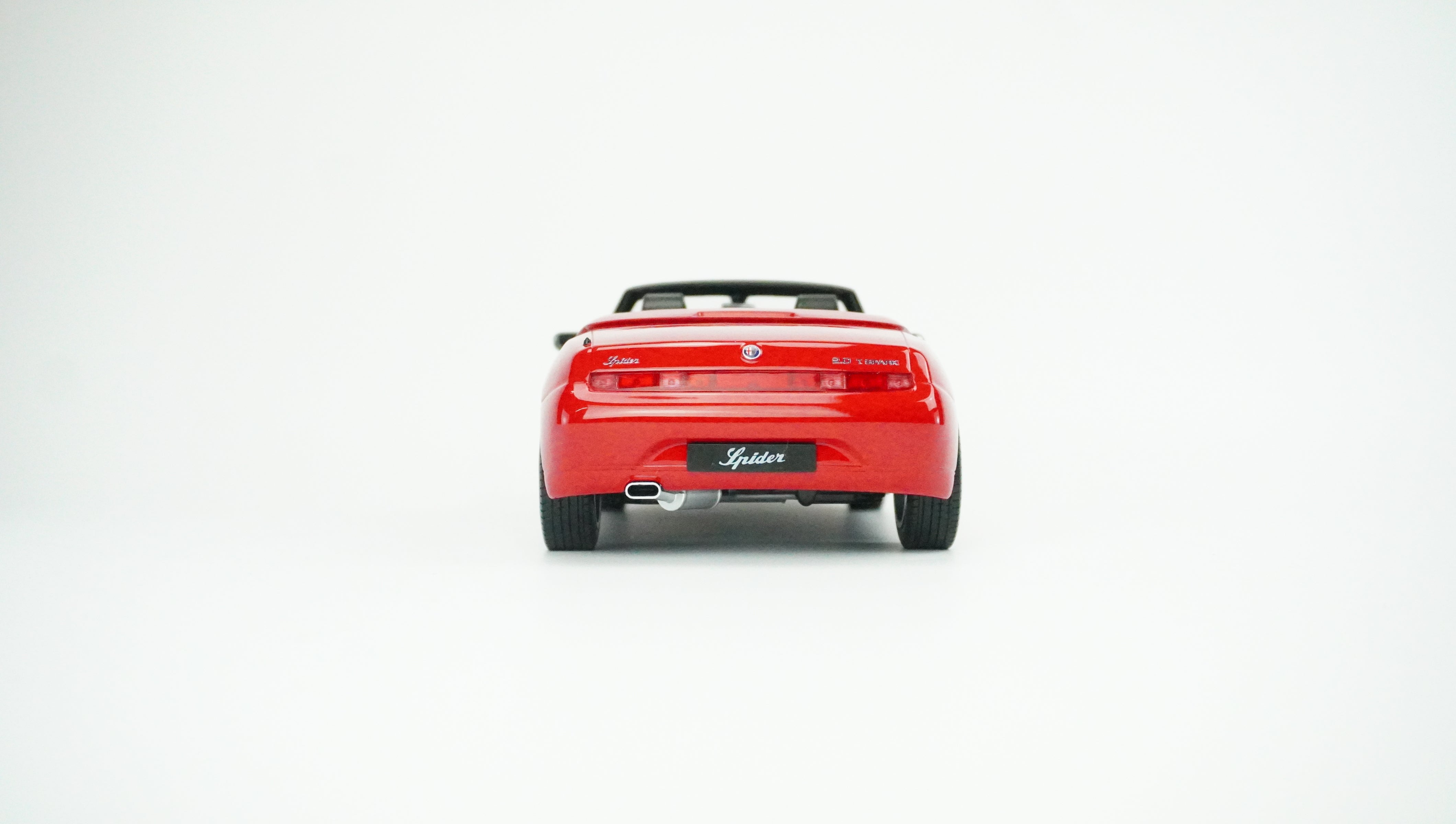 Alfa Romeo GTV Spider Limited 1999 1:18