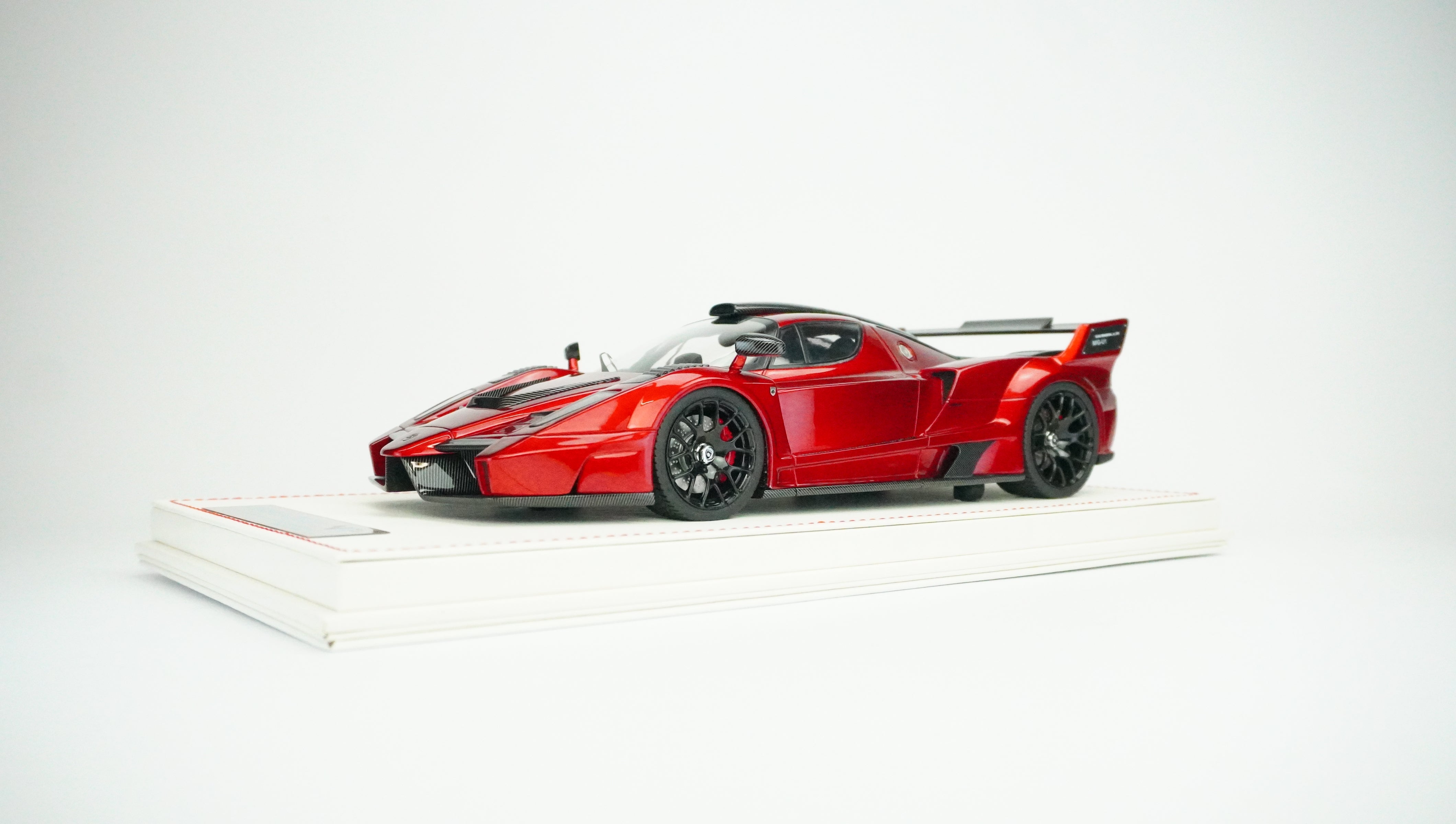 Gemballa MIG-U1 Limited (incl. Showcase) 1:18