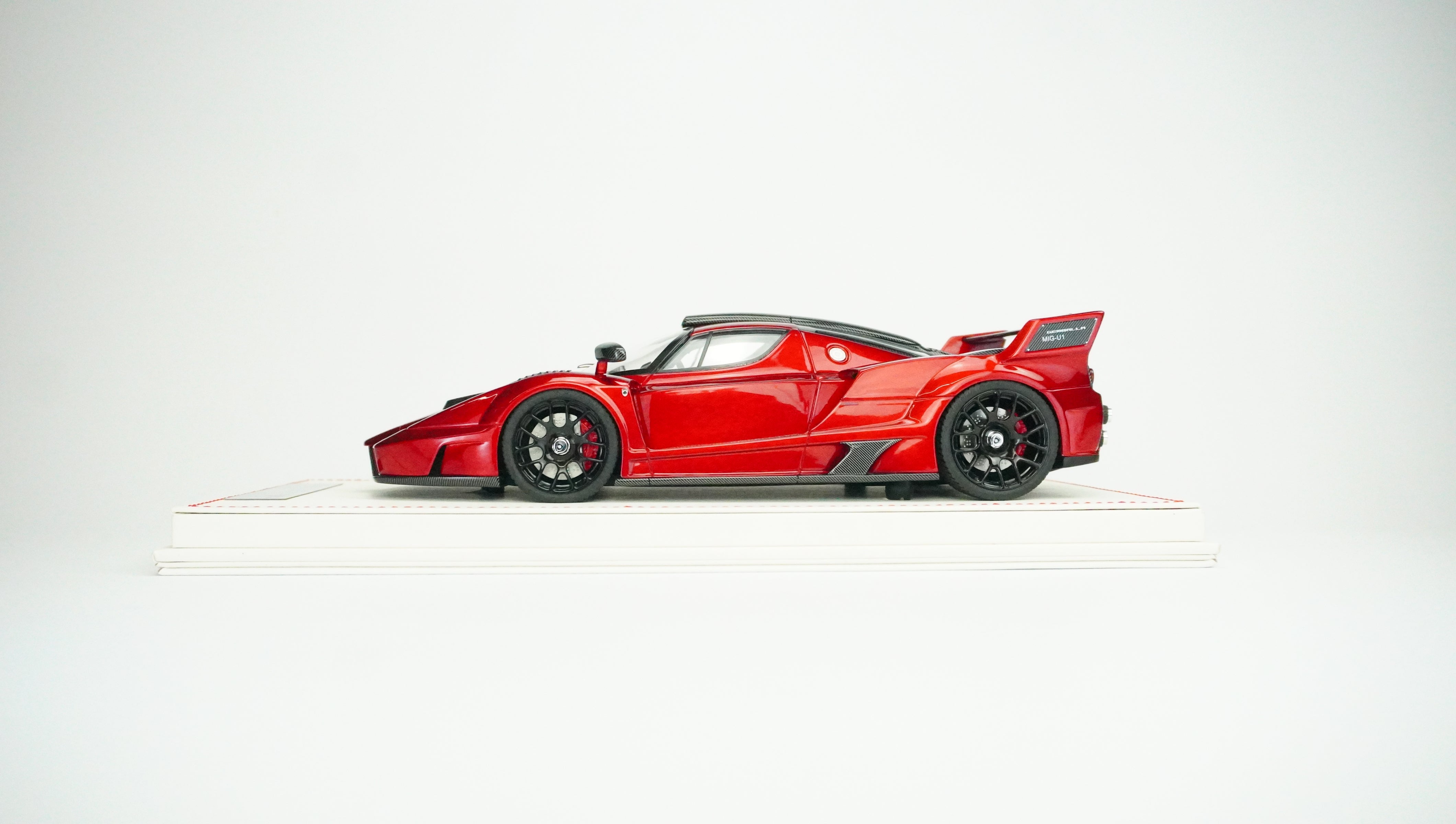 Gemballa MIG-U1 Limited (incl. Showcase) 1:18