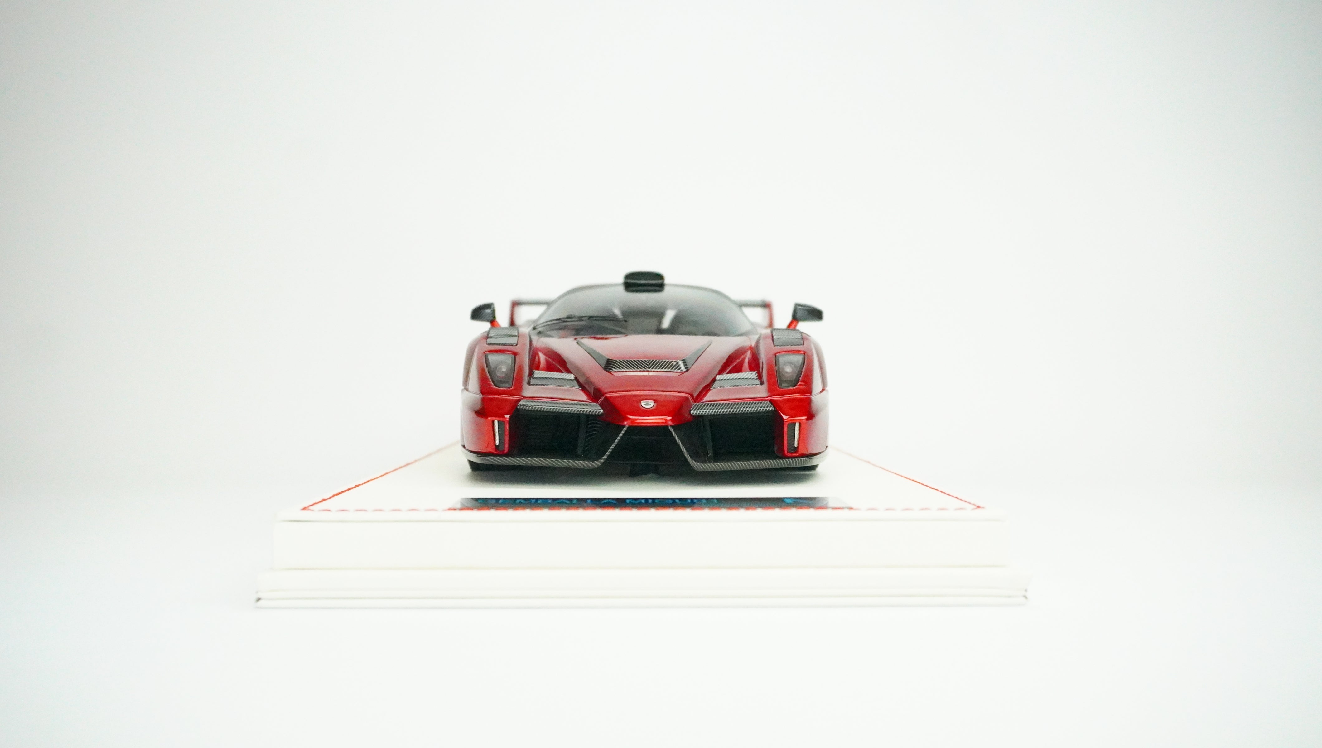 Gemballa MIG-U1 Limited (incl. Showcase) 1:18