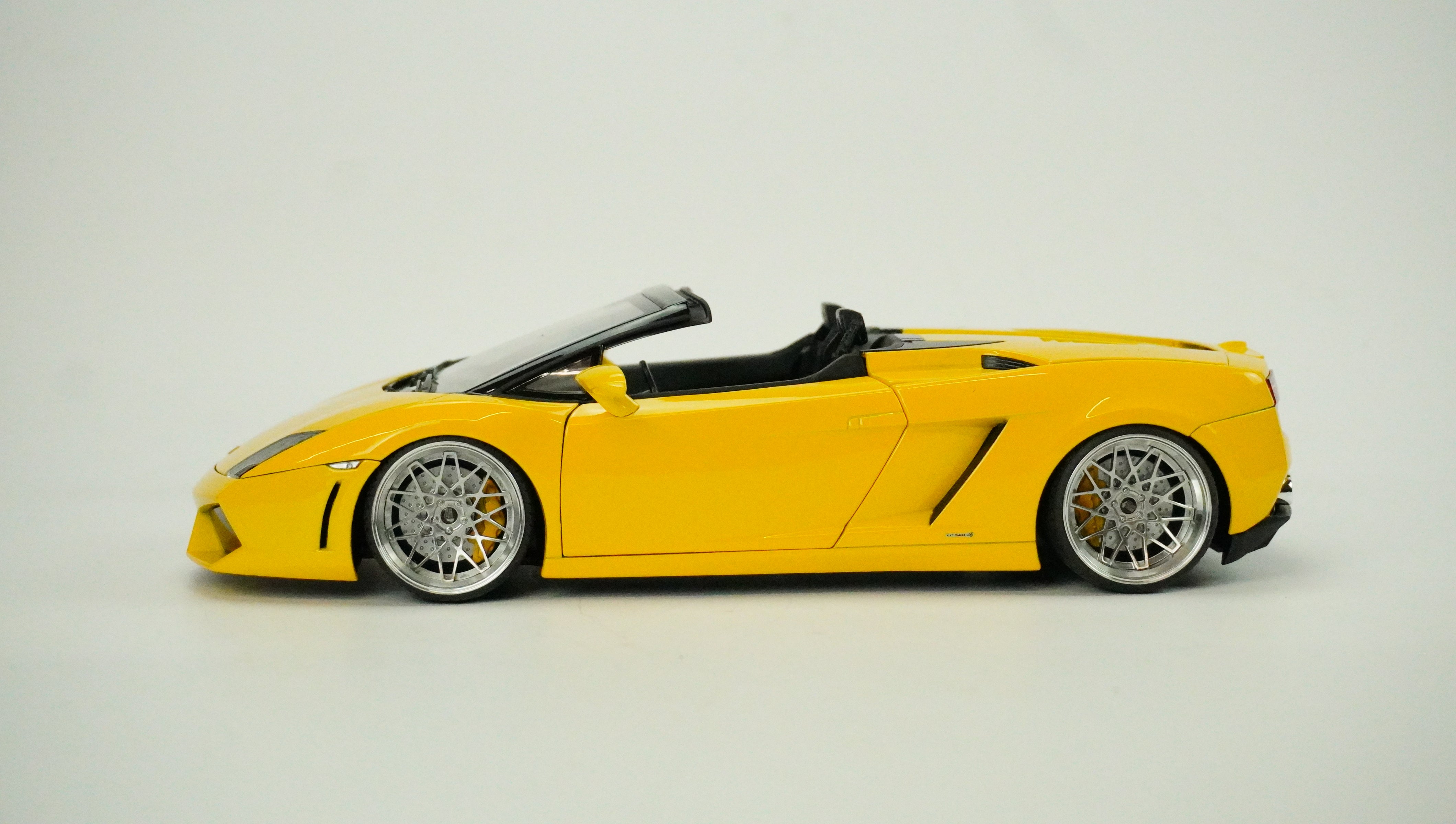 Lamborghini Gallardo LP560-4 Convertible (Conversion) 1:18