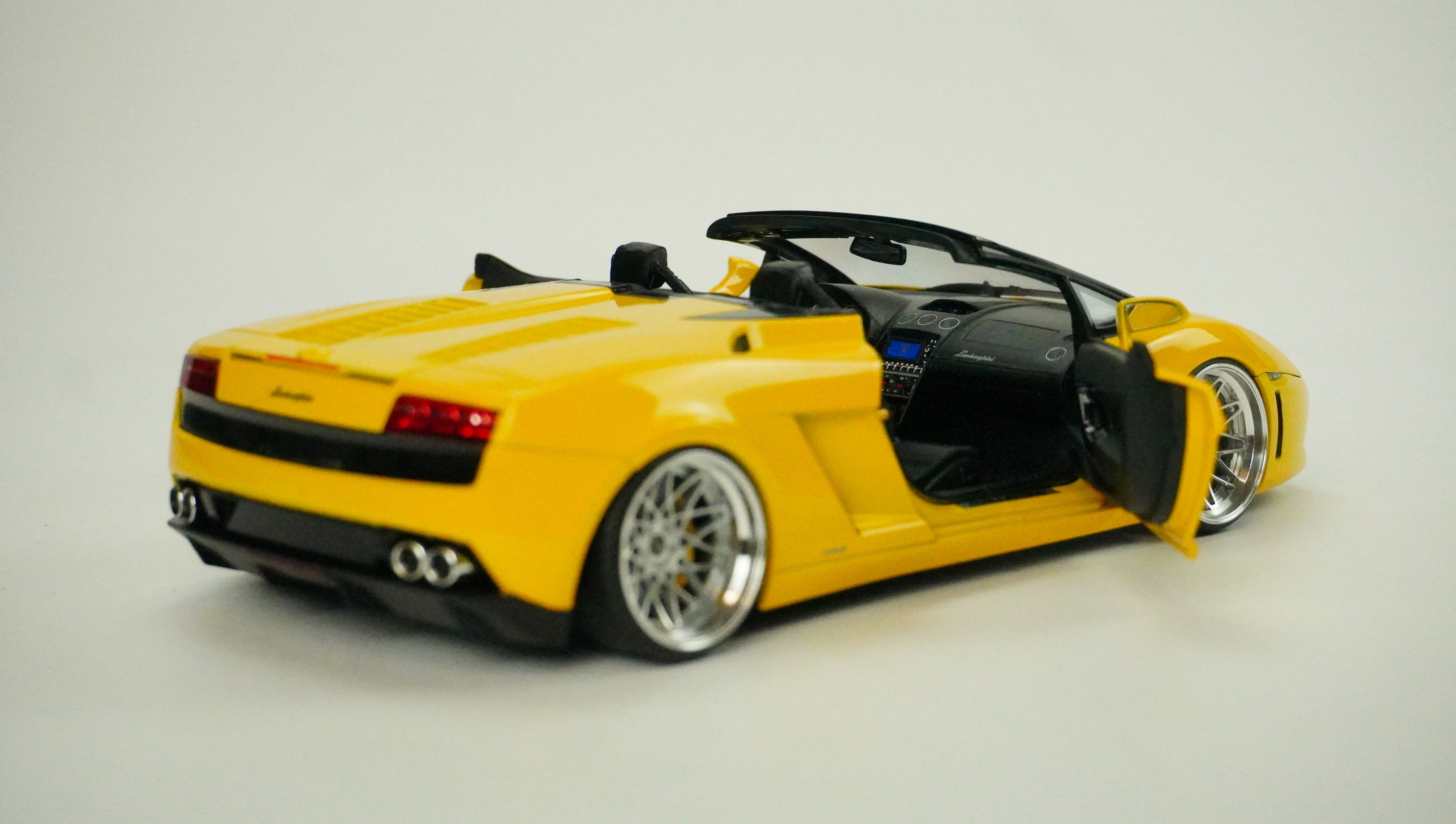 Lamborghini Gallardo LP560-4 Convertible (Conversion) 1:18