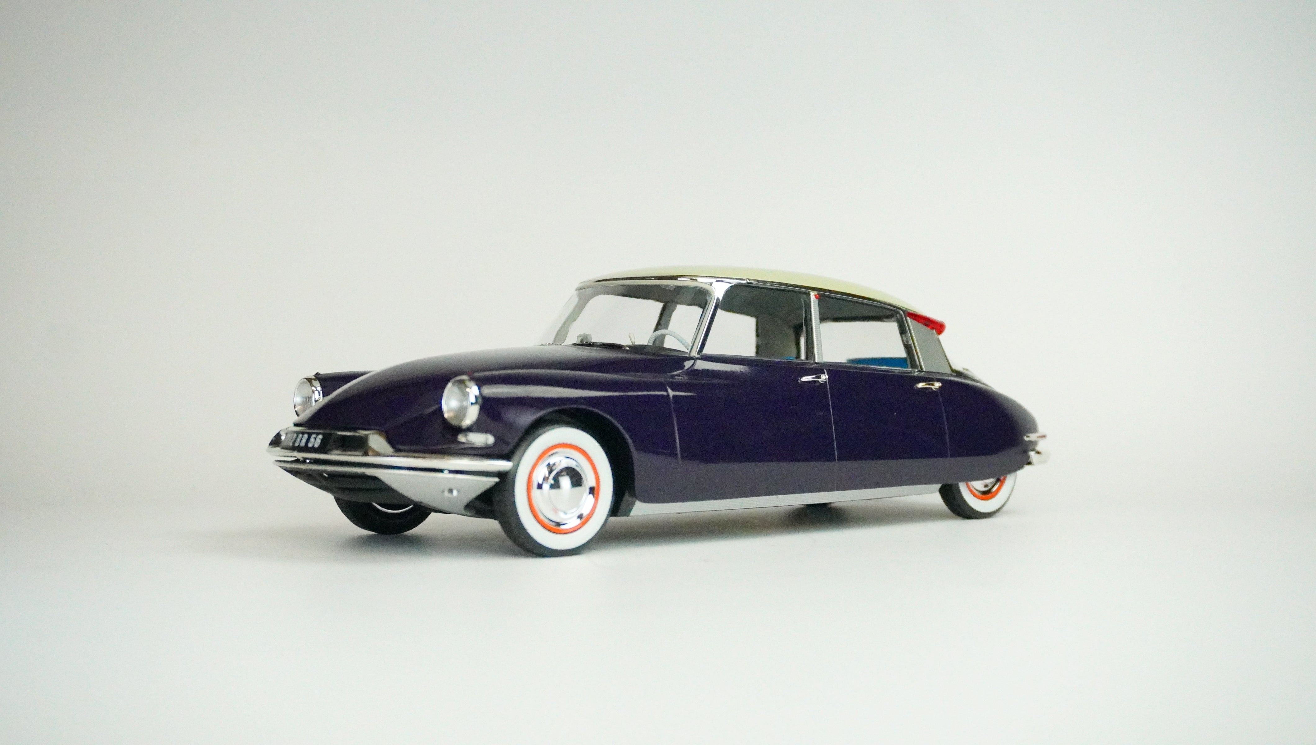 Citroën DS 19 Limited 1956 1:18
