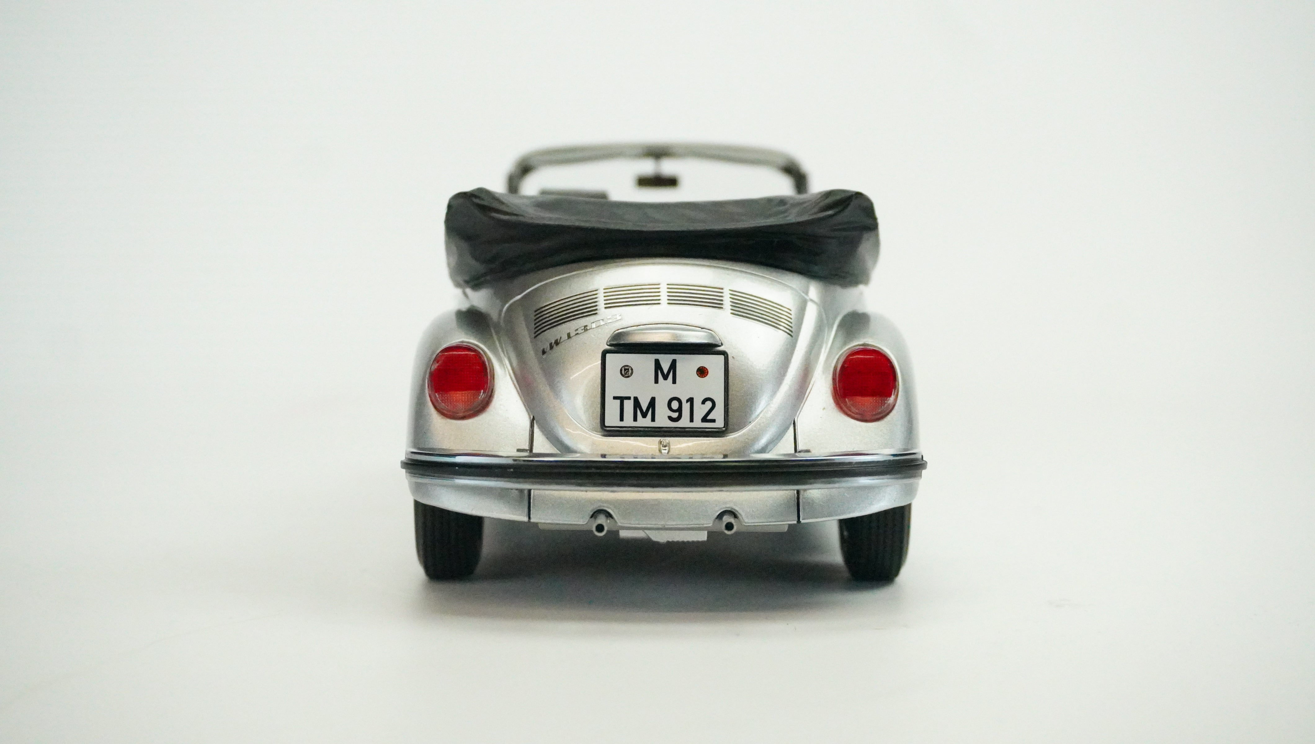 VW Beetle 1303 Convertible 1973 1:18