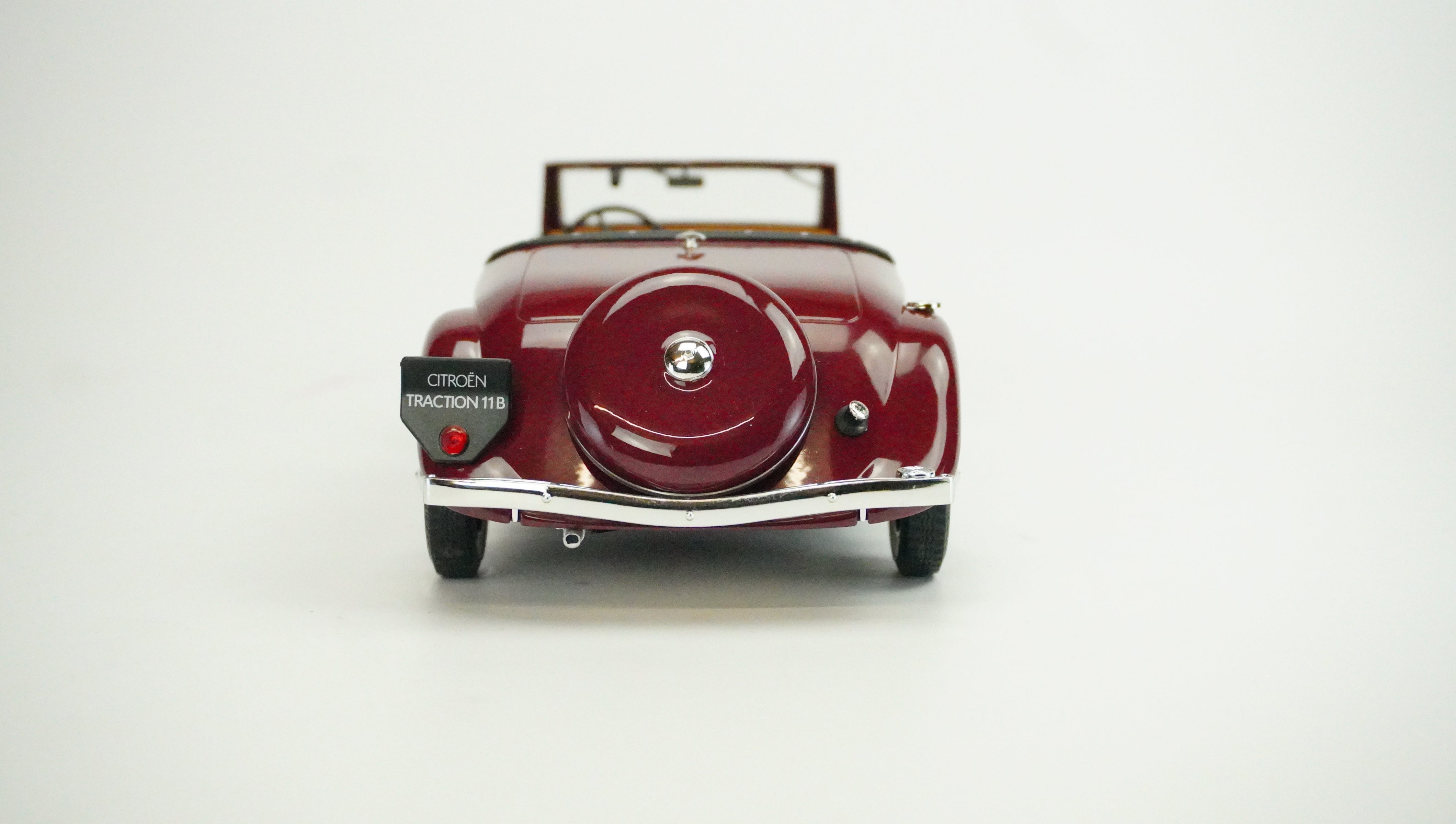 Citroën Traction Cabrio (without box) 1938 1:18