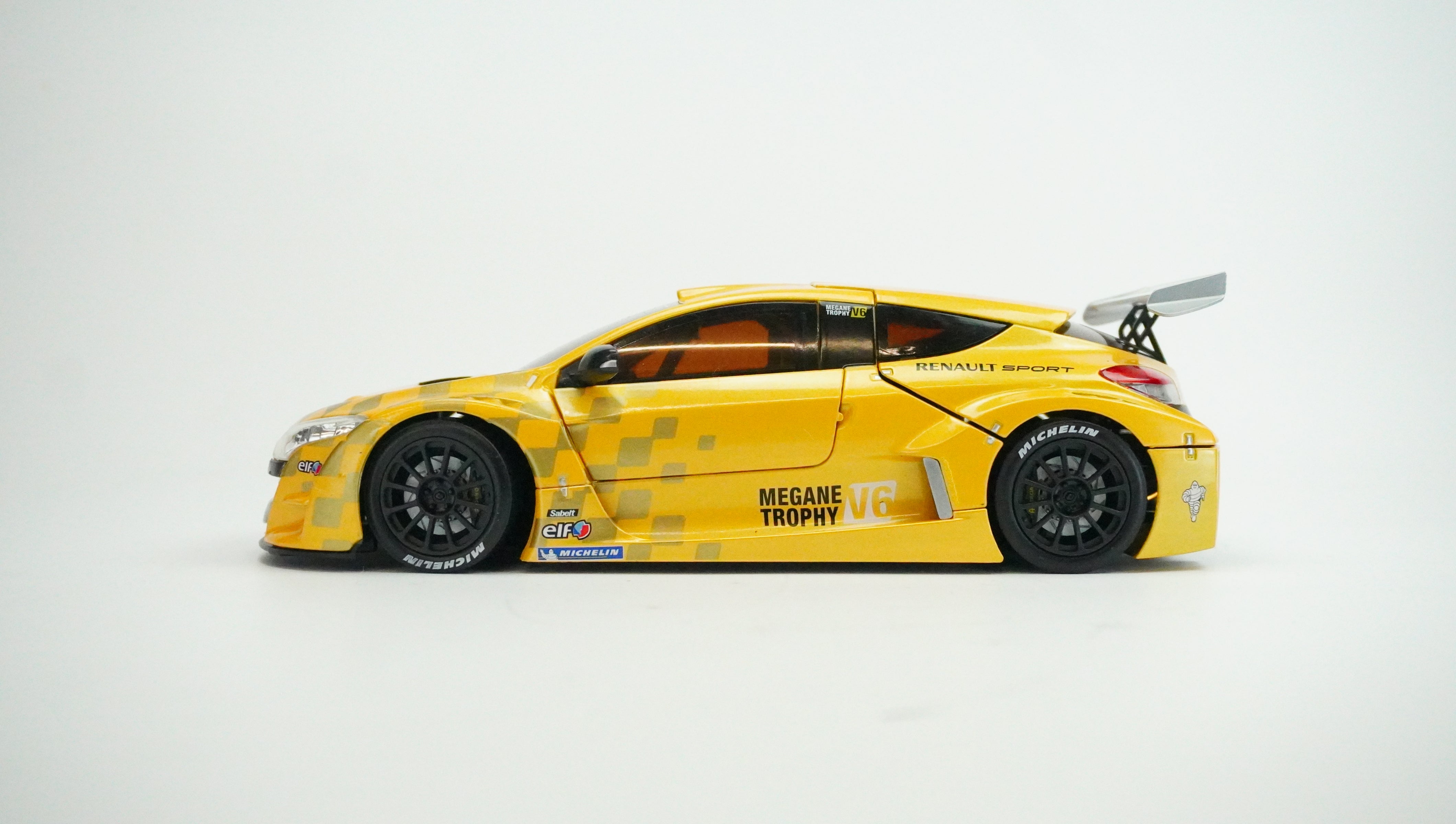 Renault Sport Megane Trophy V6 1:18