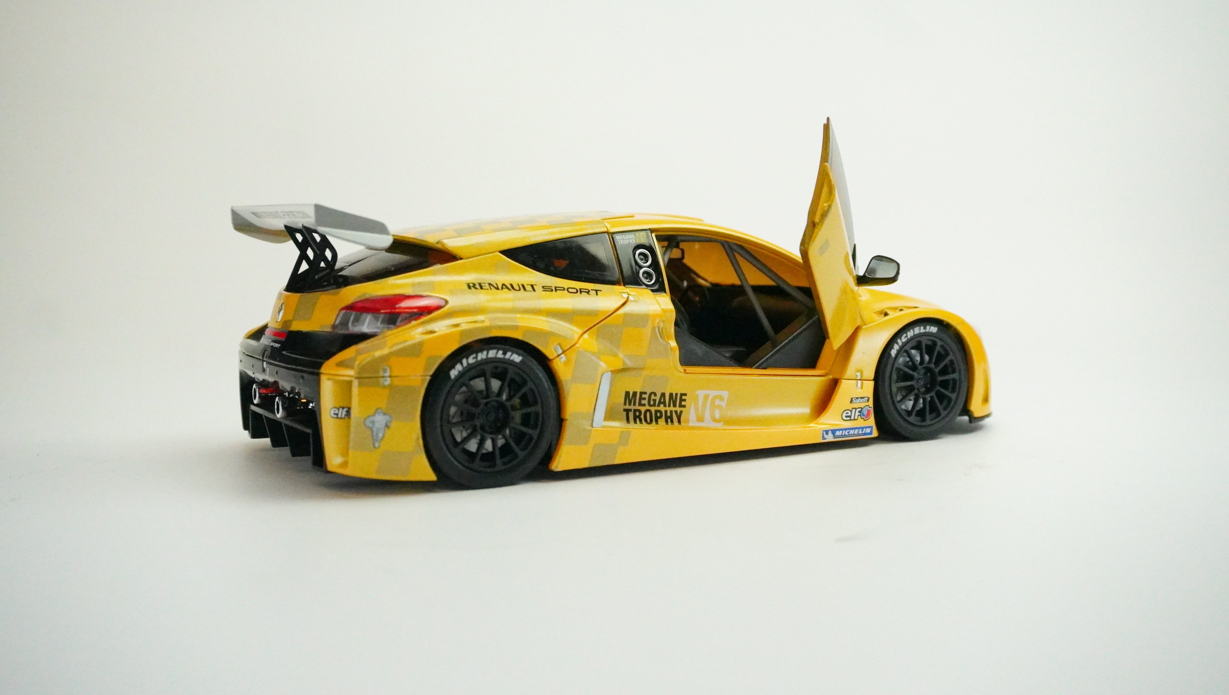 Renault Sport Megane Trophy V6 1:18