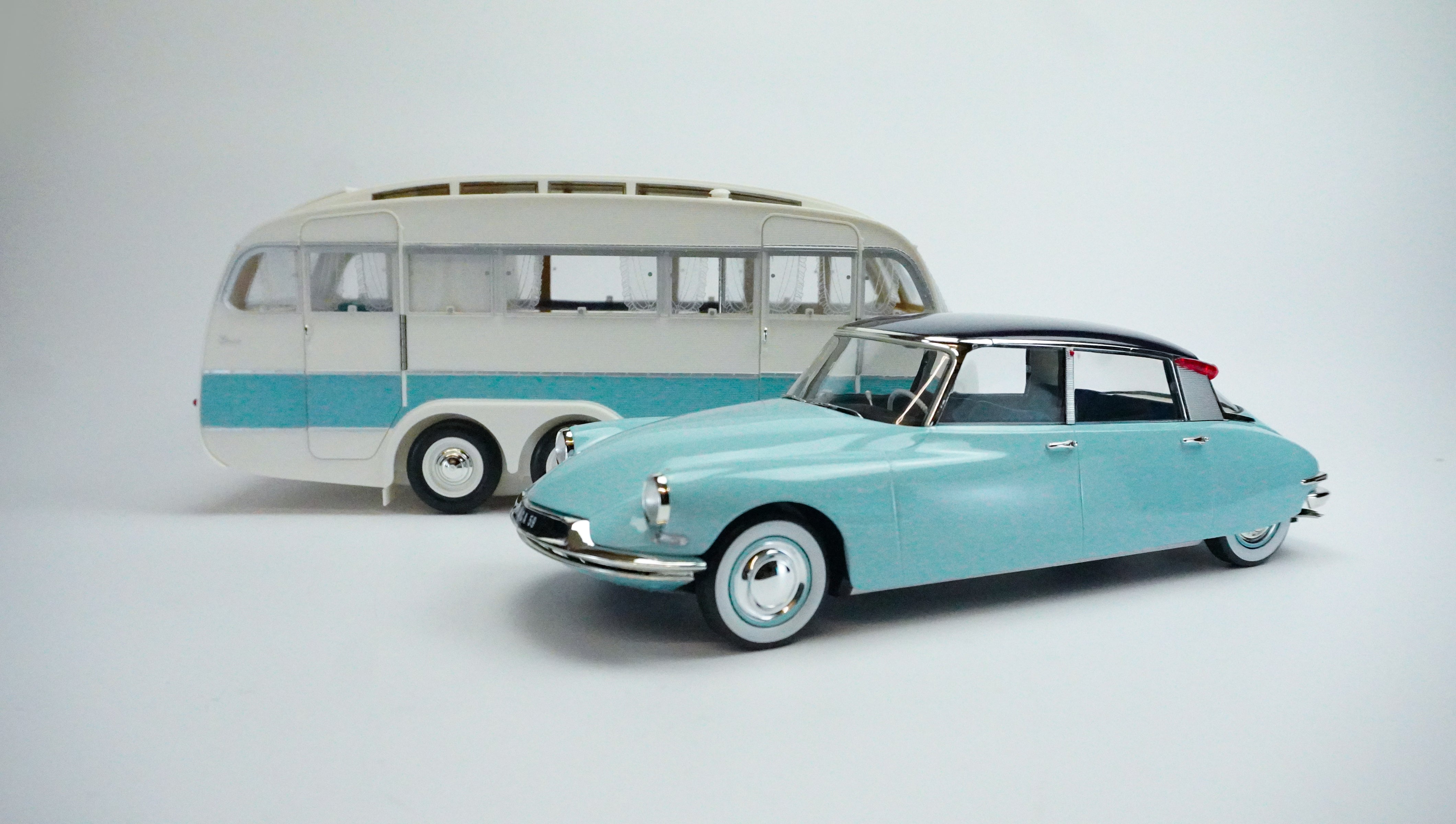Citroën DS19 & Caravan Trailer 1:18