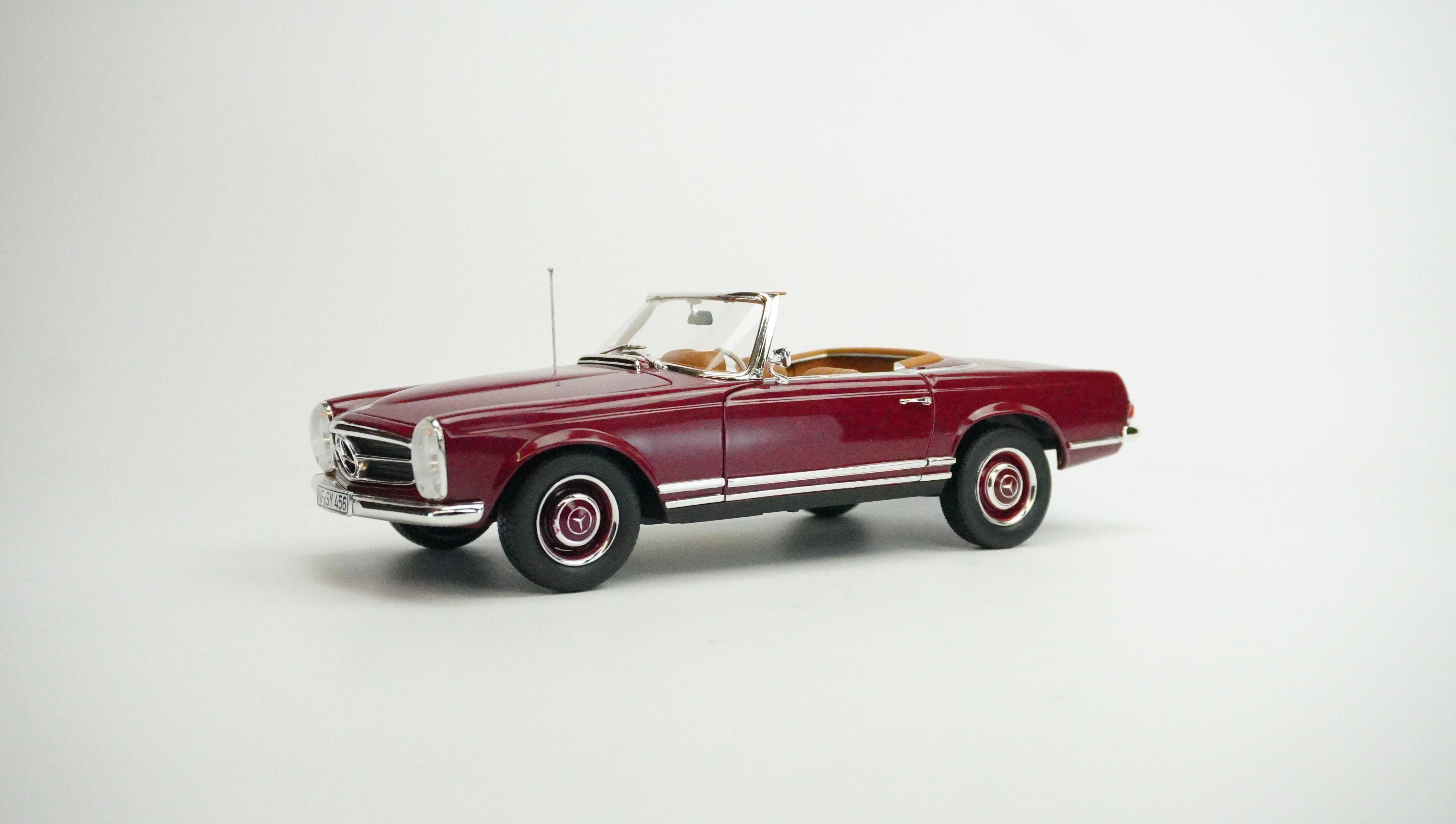 Mercedes Benz 230SL Convertible 1963 1:18