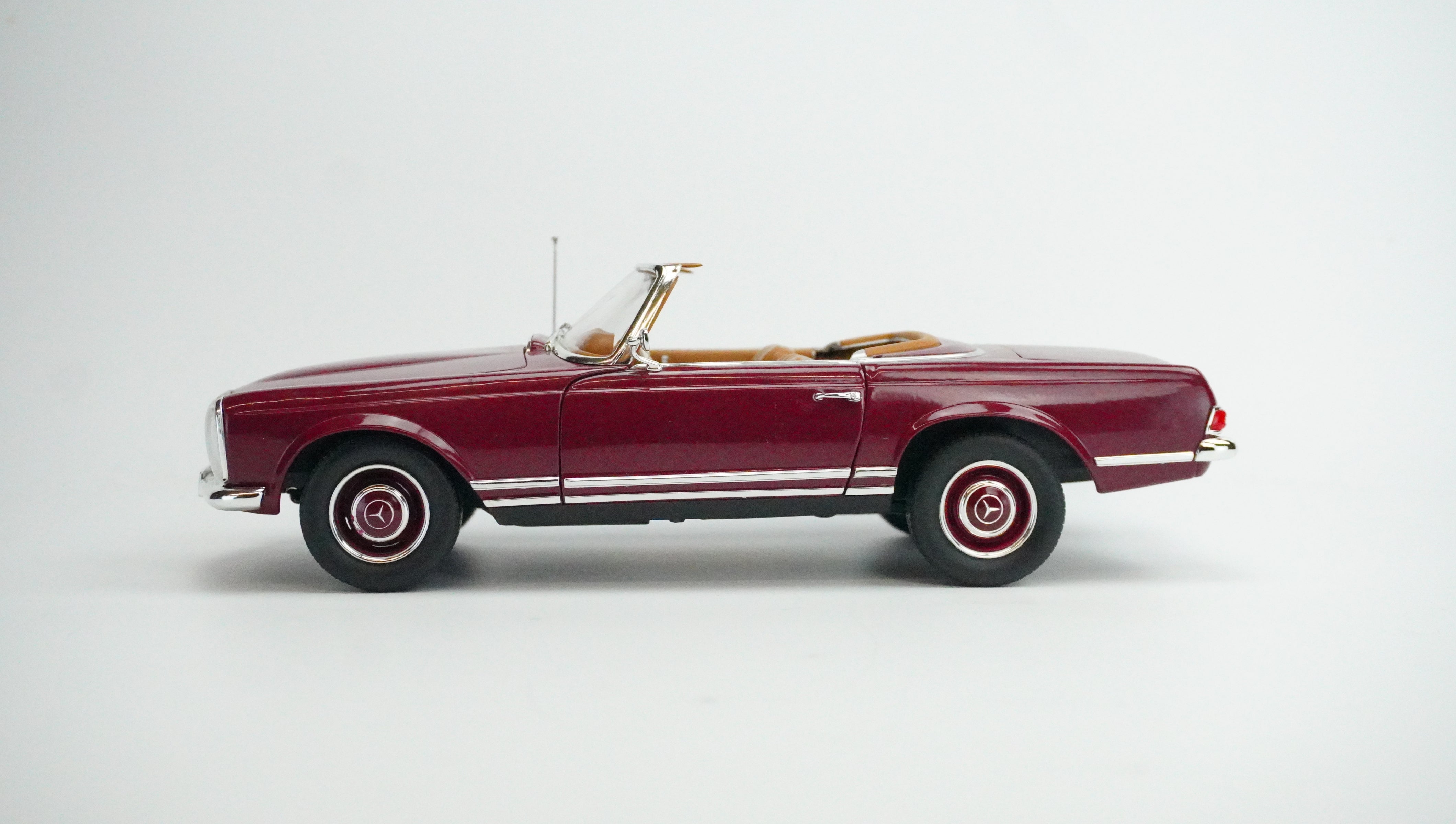 Mercedes Benz 230SL Convertible 1963 1:18
