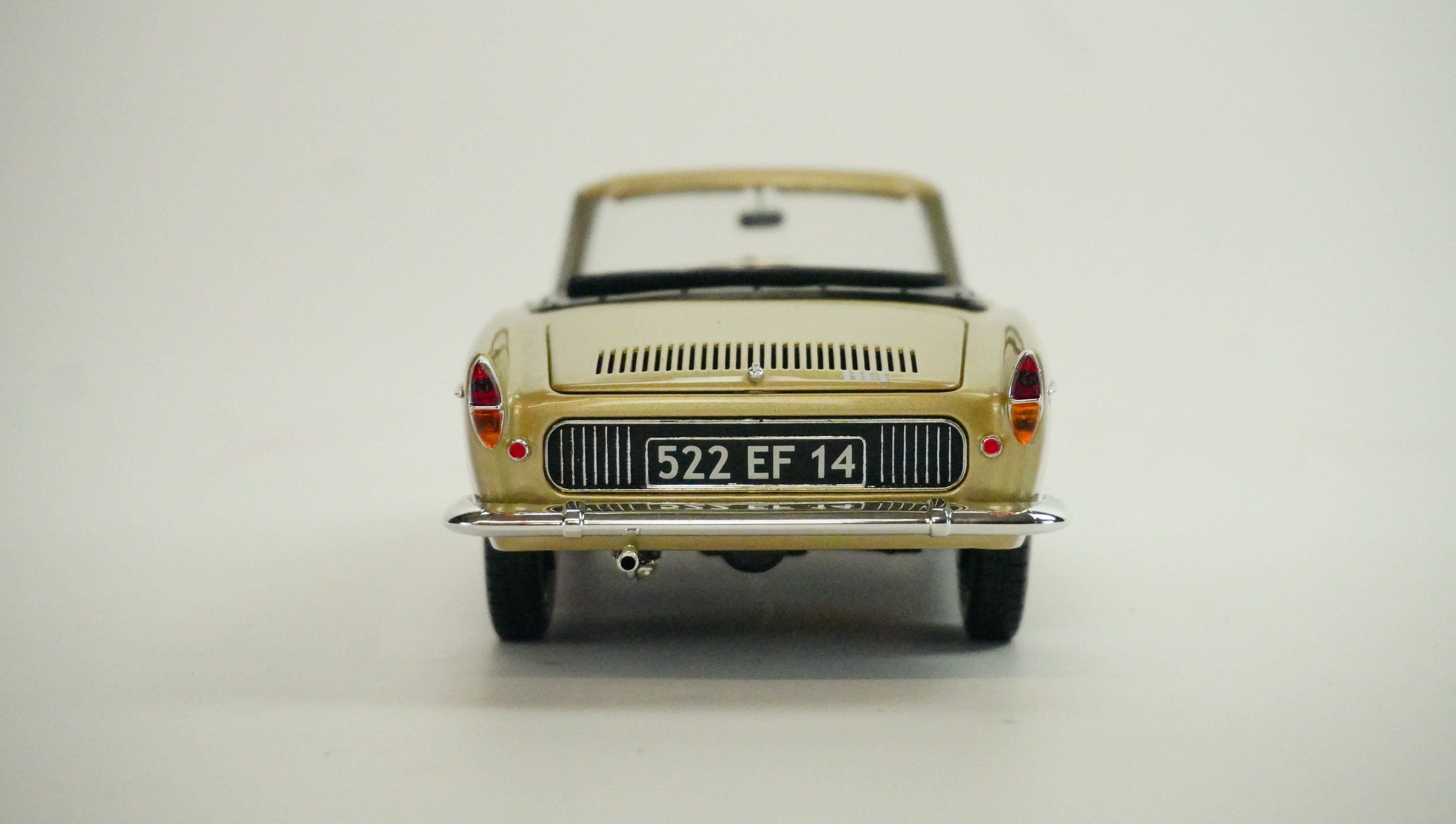 Renault Caravelle Cabrio 1:18