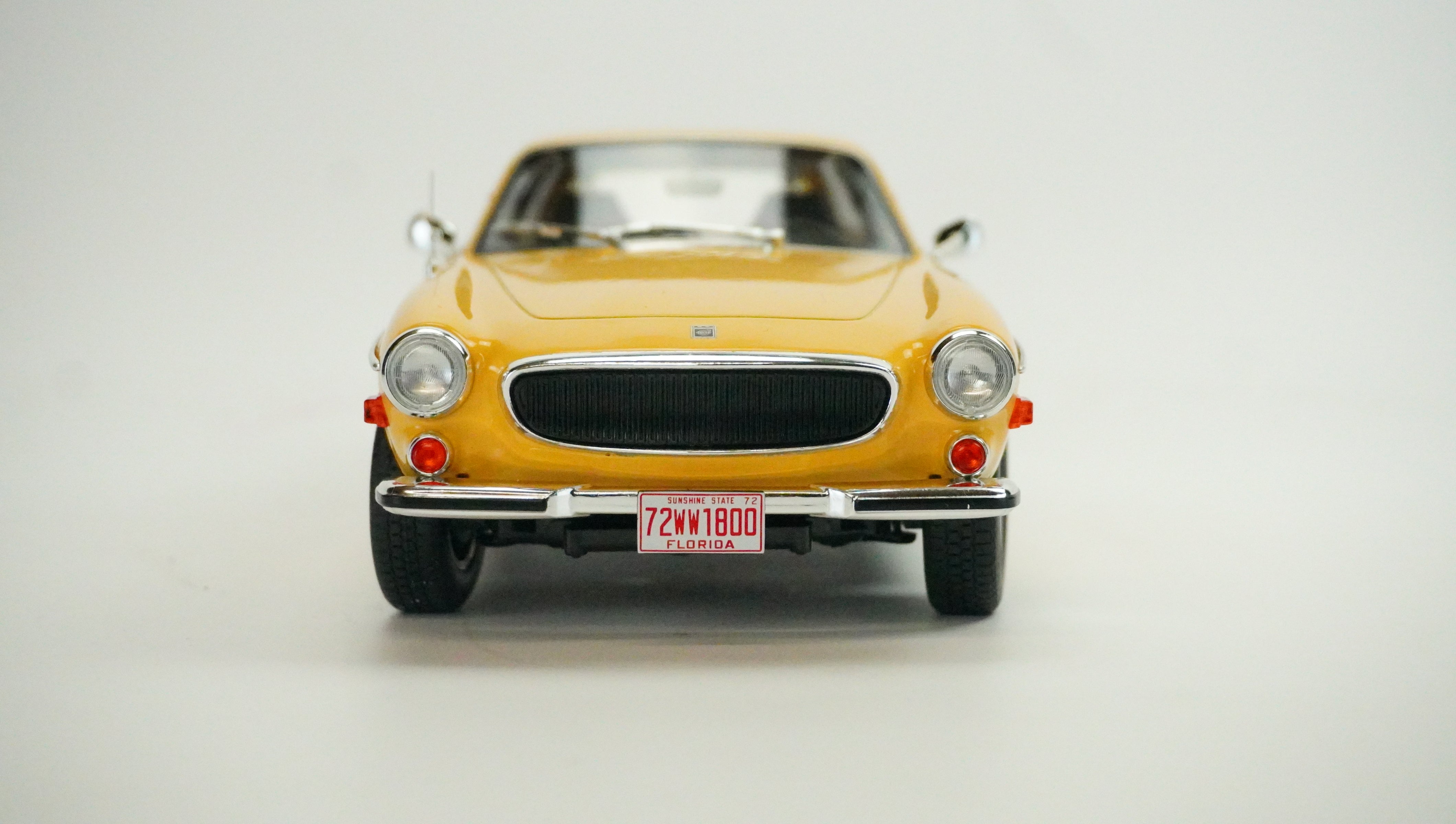 Volvo 1800ES US-Version Limited 1972 1:18