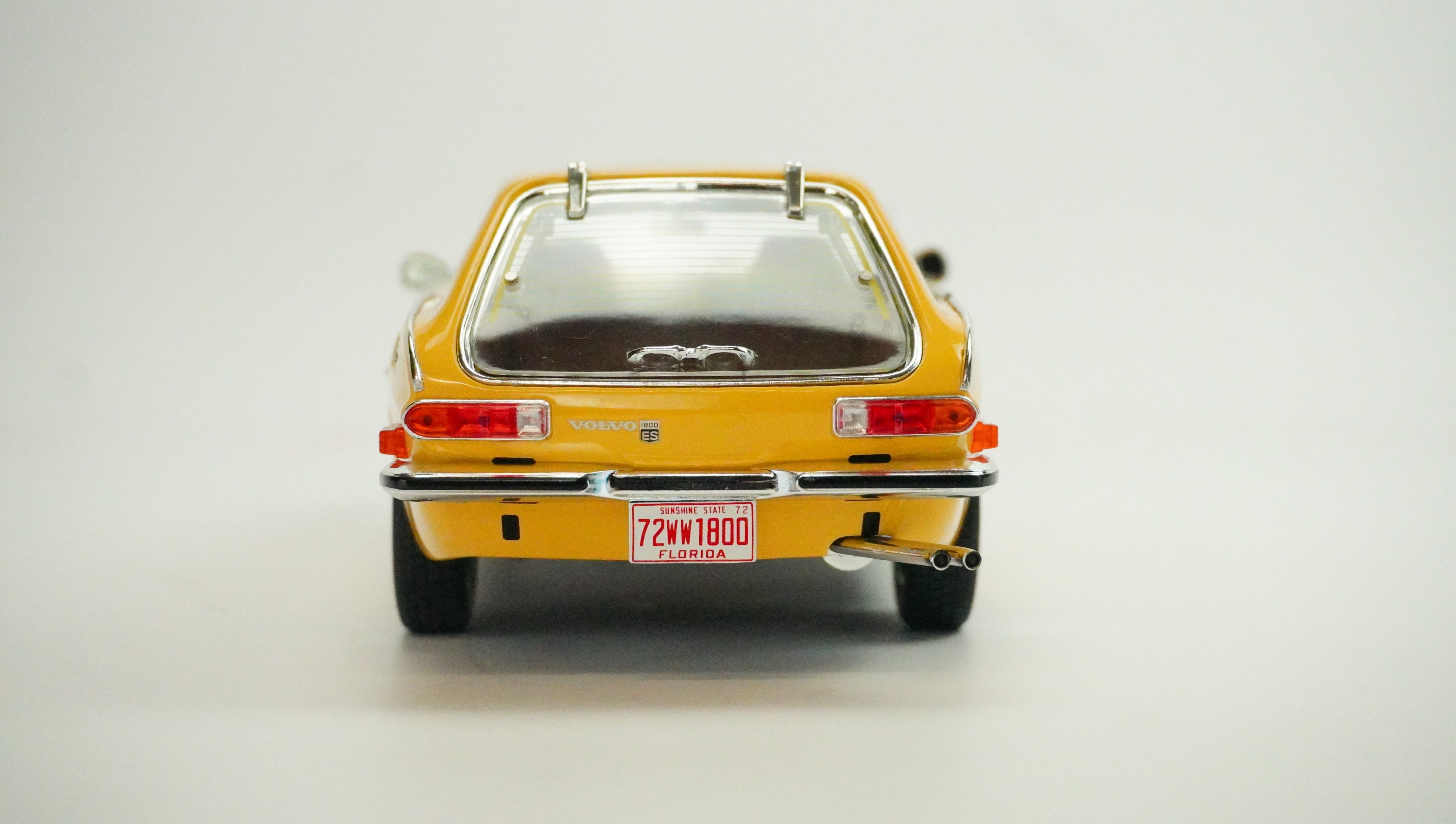 Volvo 1800ES US-Version Limited 1972 1:18