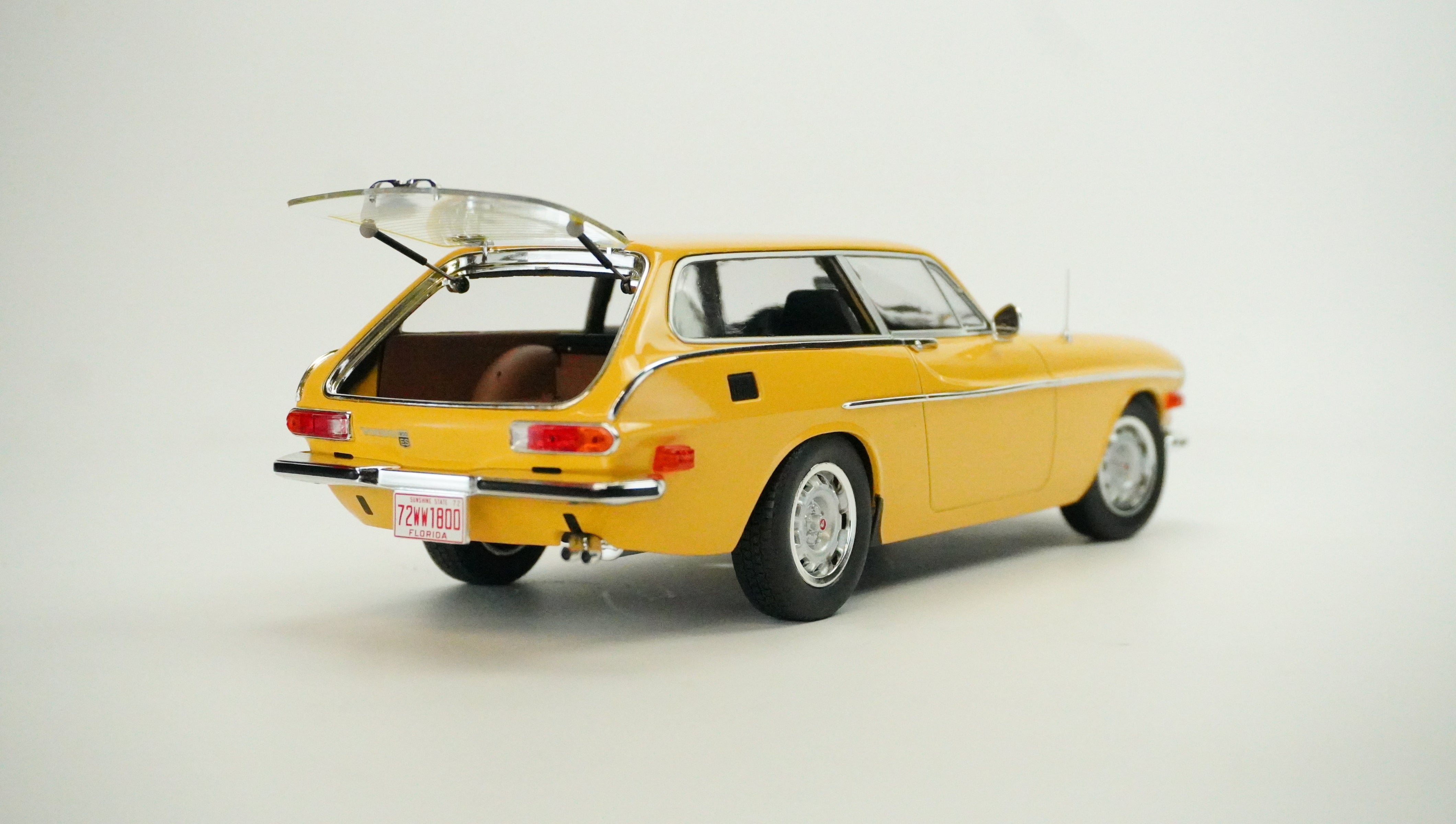 Volvo 1800ES US-Version Limited 1972 1:18