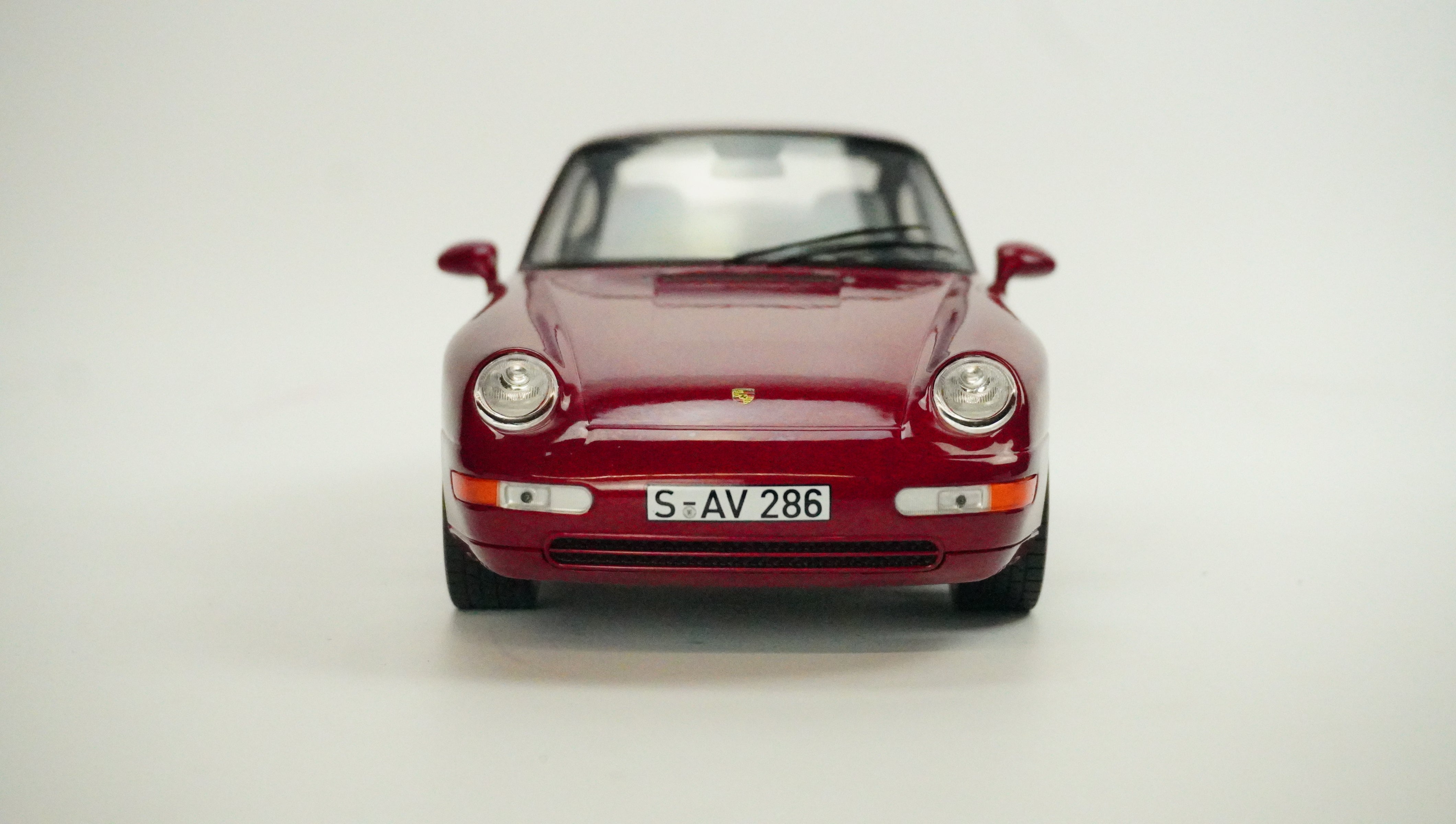 Porsche 911 (993) Carrera Limited 1994 1:18