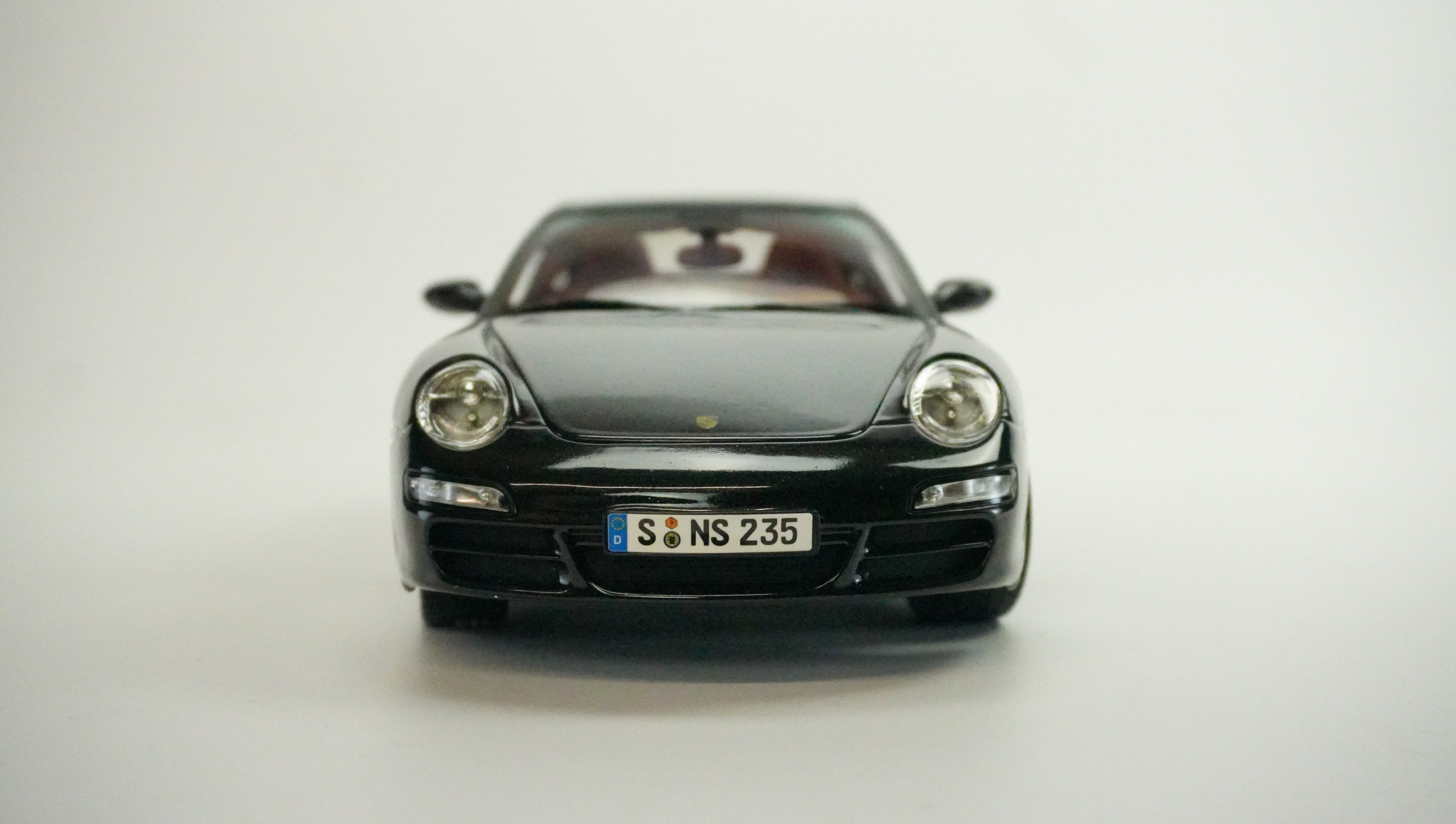Porsche 911 Targa 4S Rarity 1:18