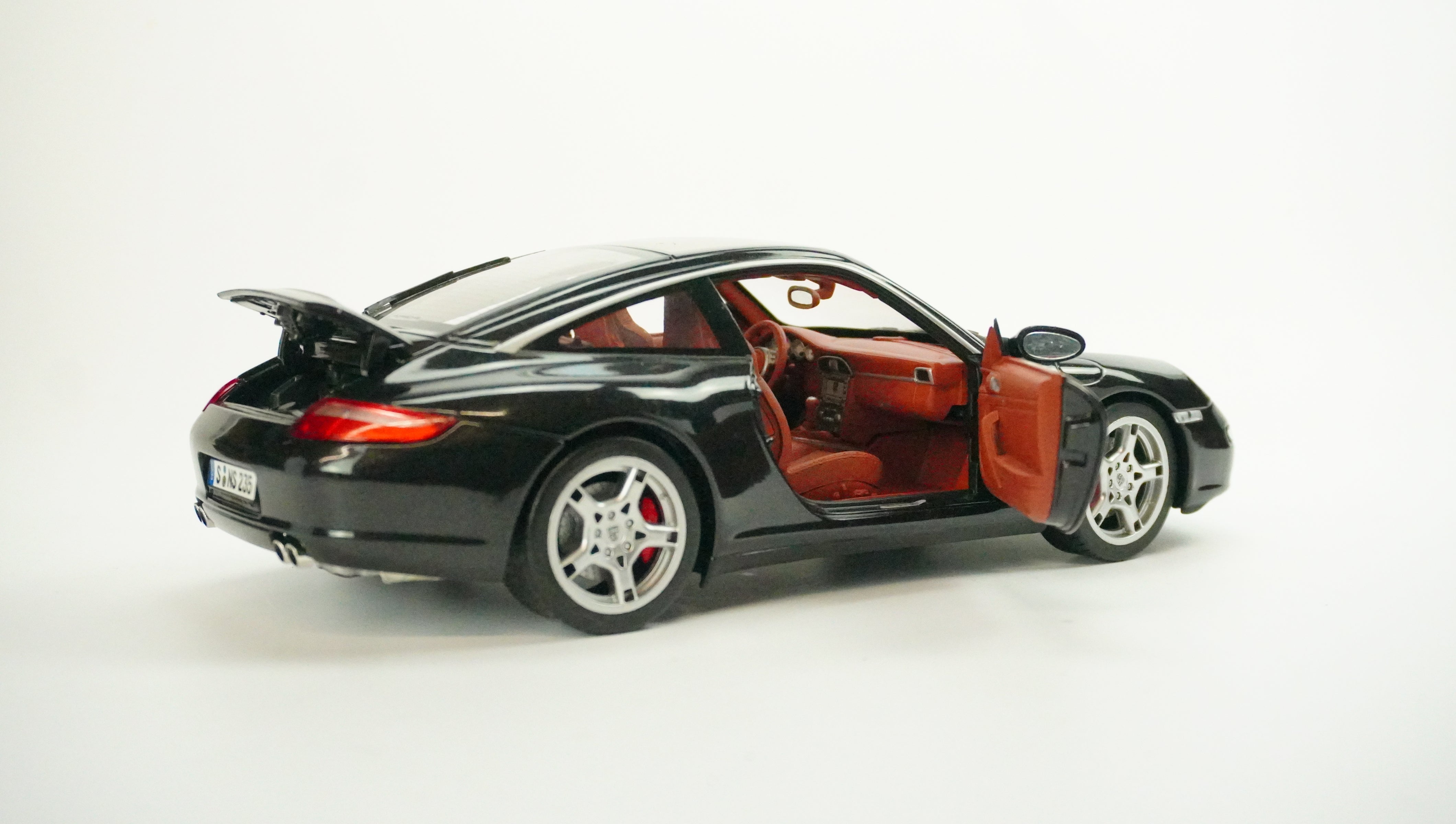 Porsche 911 Targa 4S Rarity 1:18