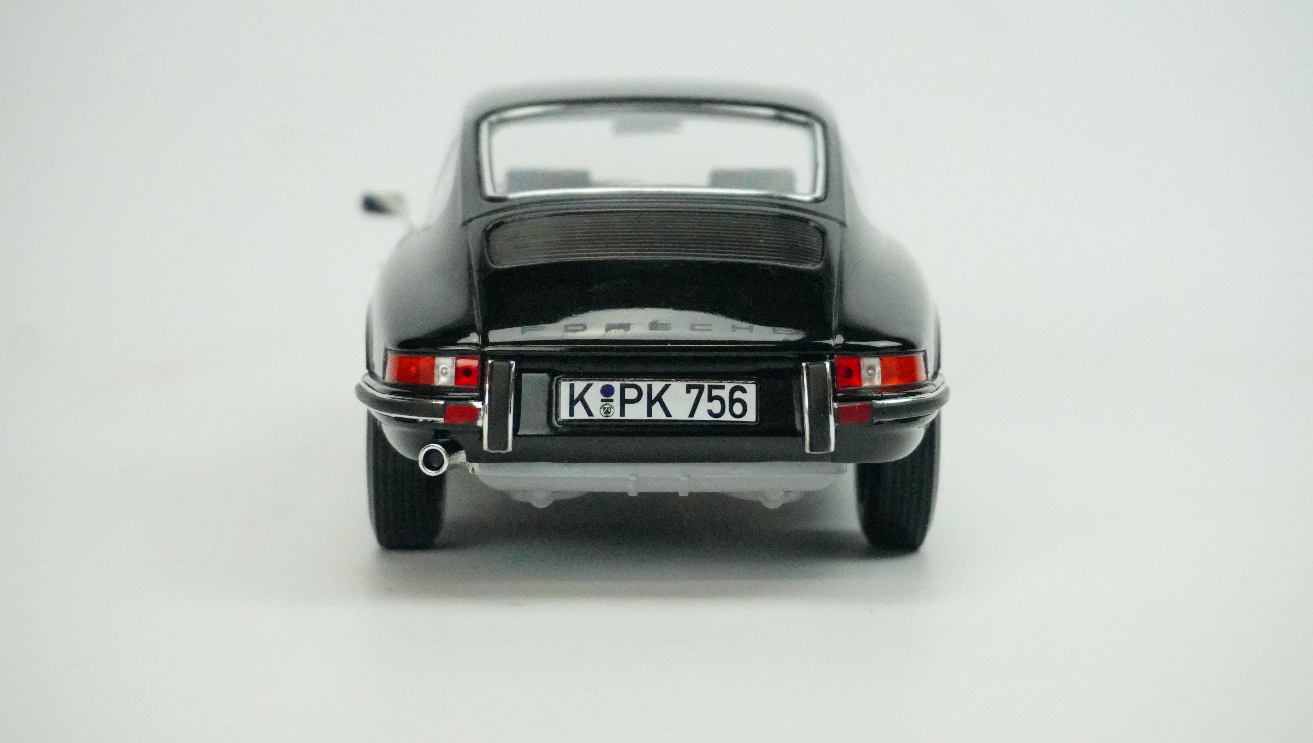Porsche 911 S 1973 1:18