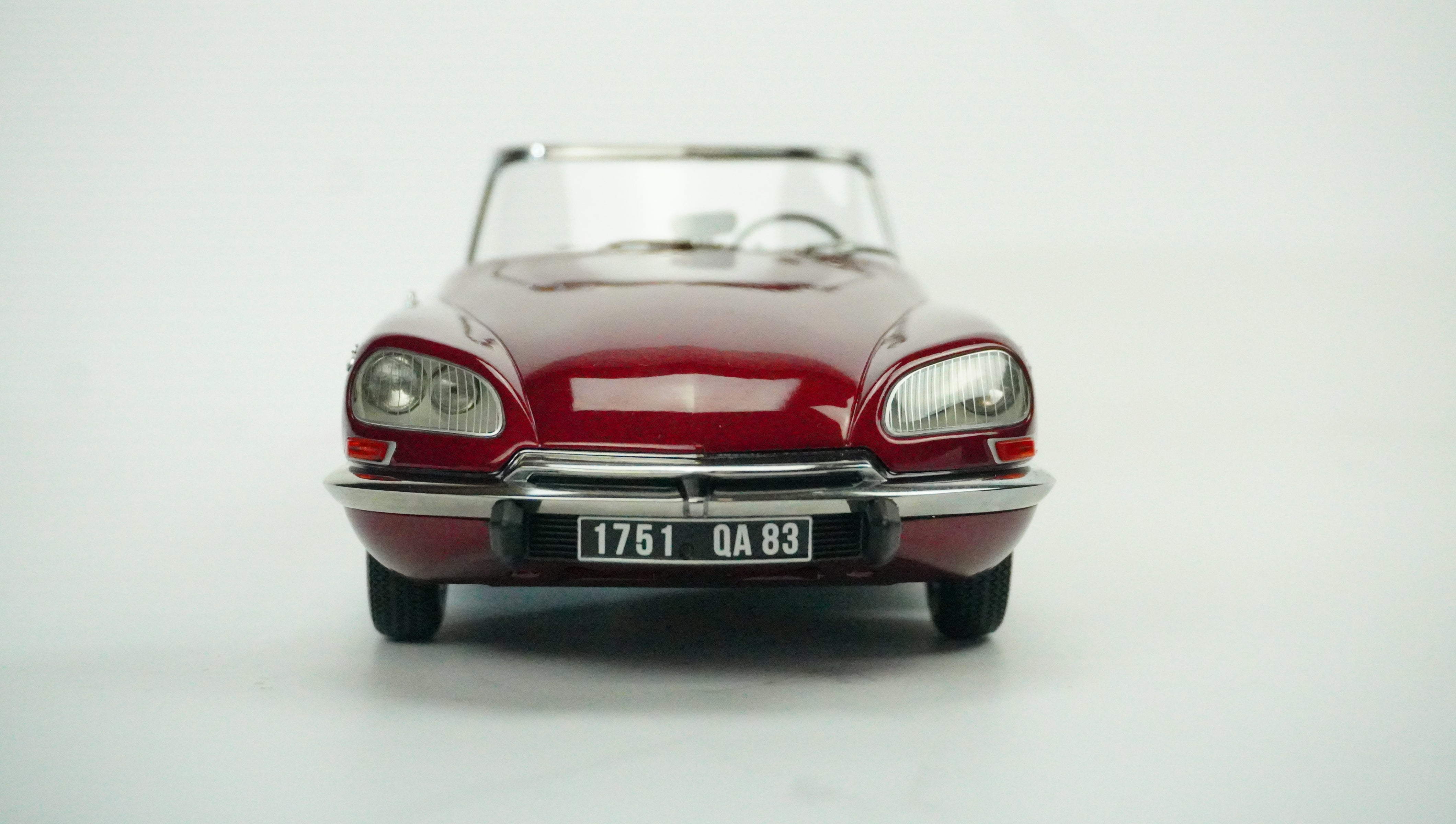 Citroën DS21 Palm Beach Cabrio Limited 1968 1:18