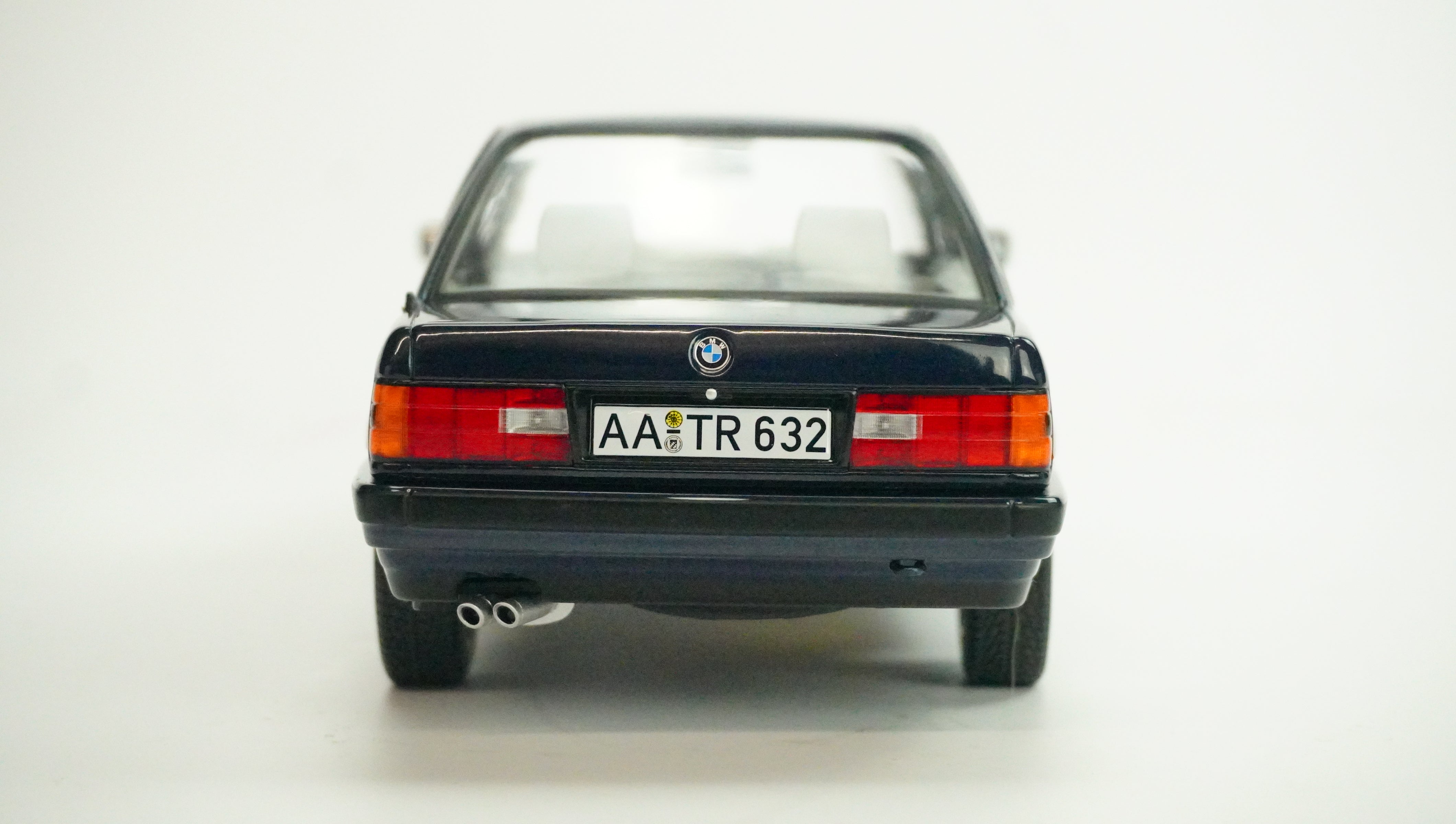 BMW 325i Rarität 1988 1:18