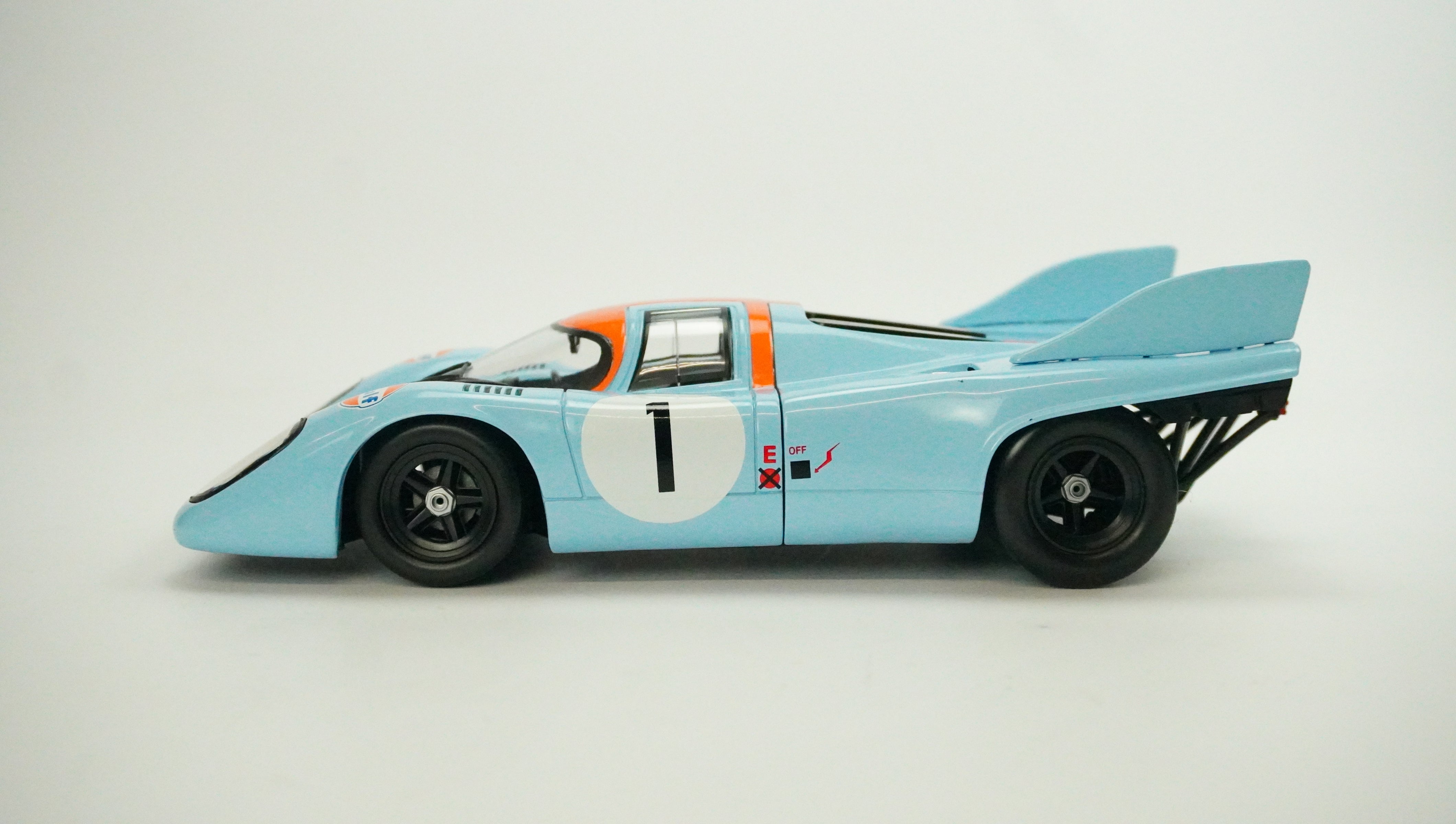 Porsche 917K Gulf-Racing No. 18 1:18