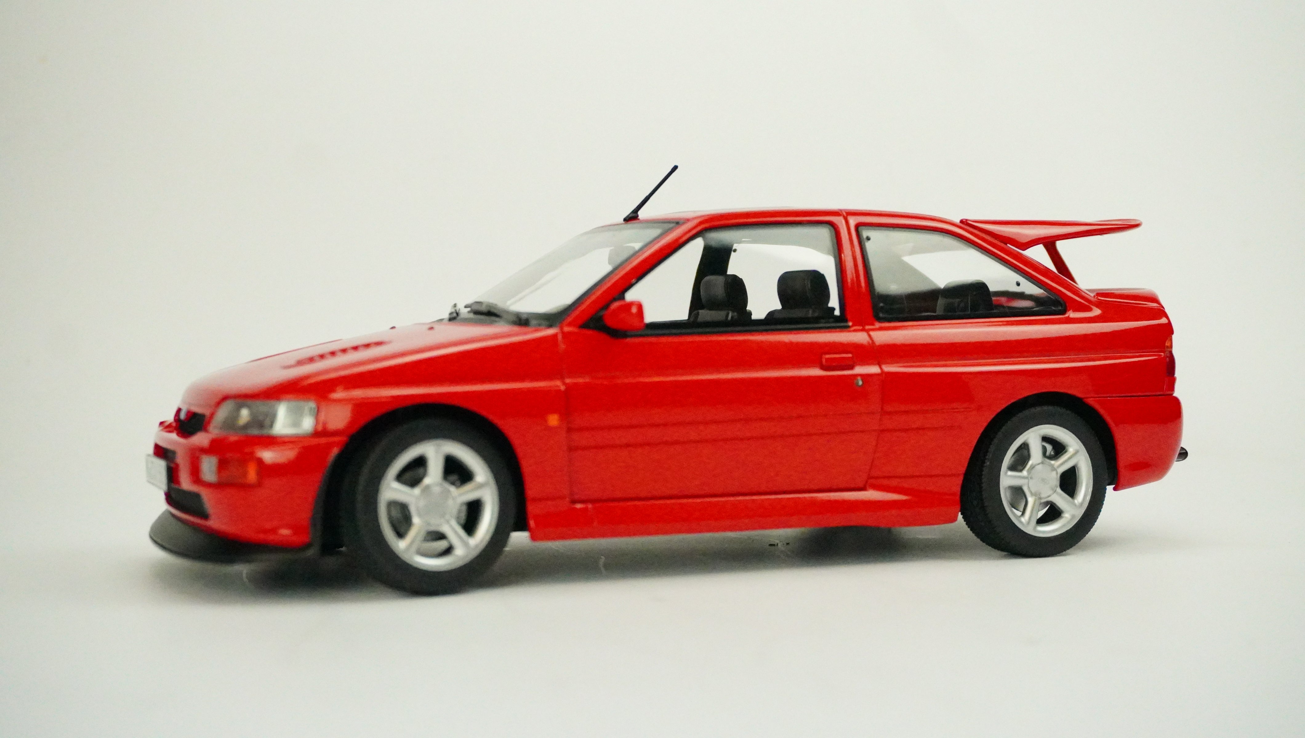 Ford Escort Cosworth Limited 1992 1:18